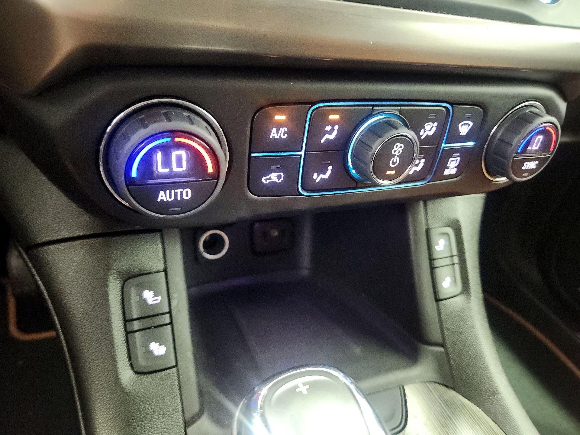 Thumbnail: 2019 GMC Acadia - 16