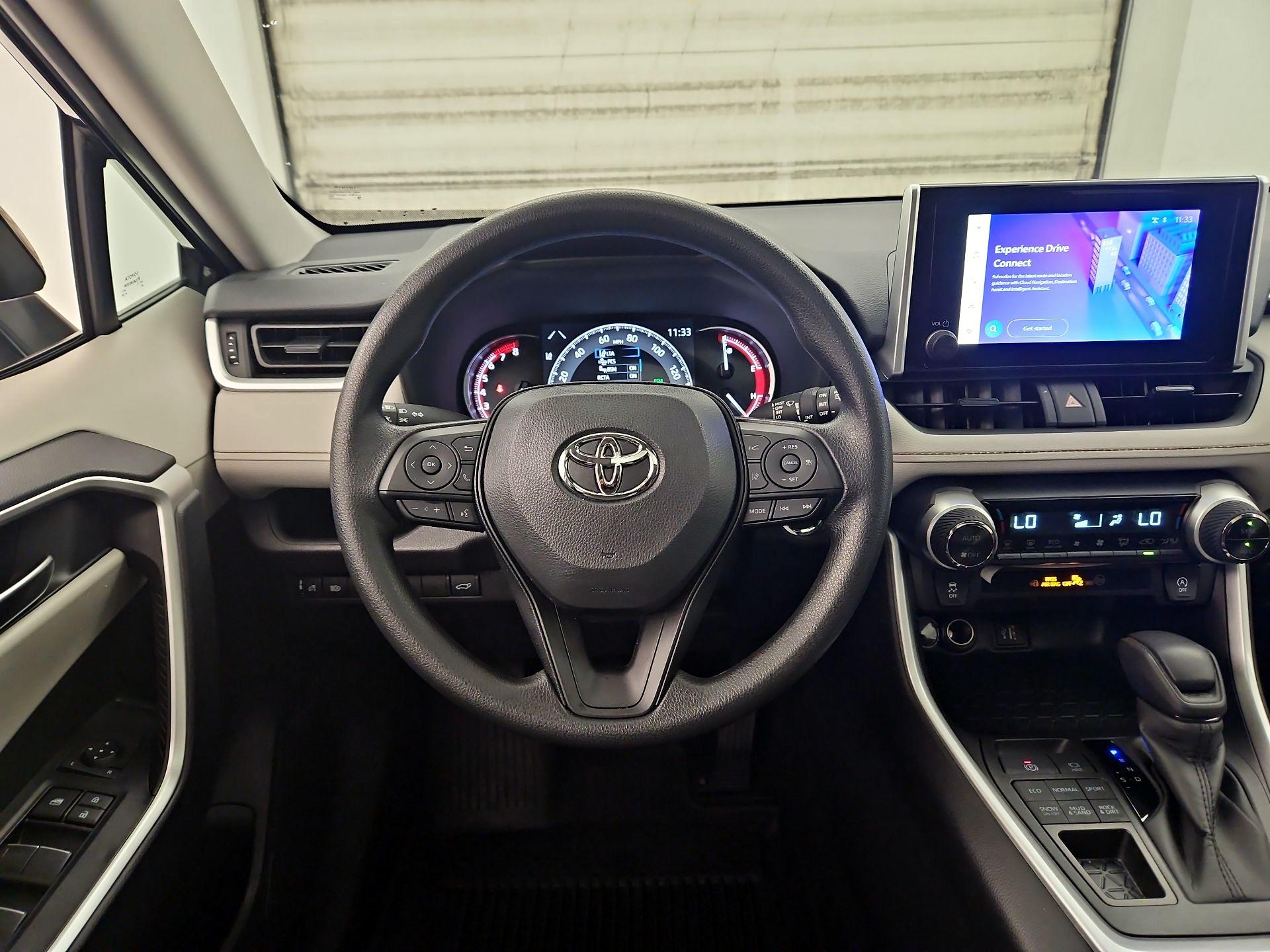 Thumbnail: 2025 Toyota RAV4 - 10