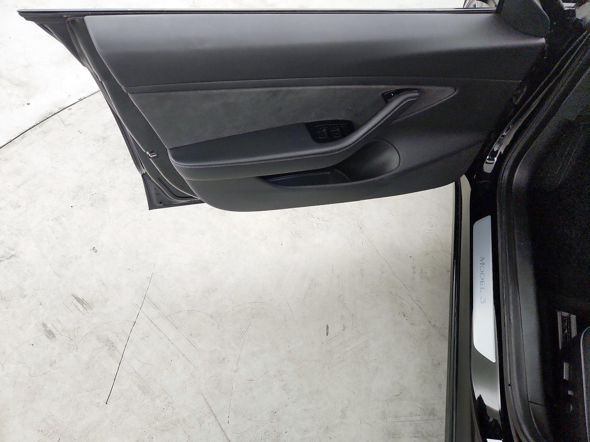 Thumbnail: 2019 Tesla Model 3 - 12
