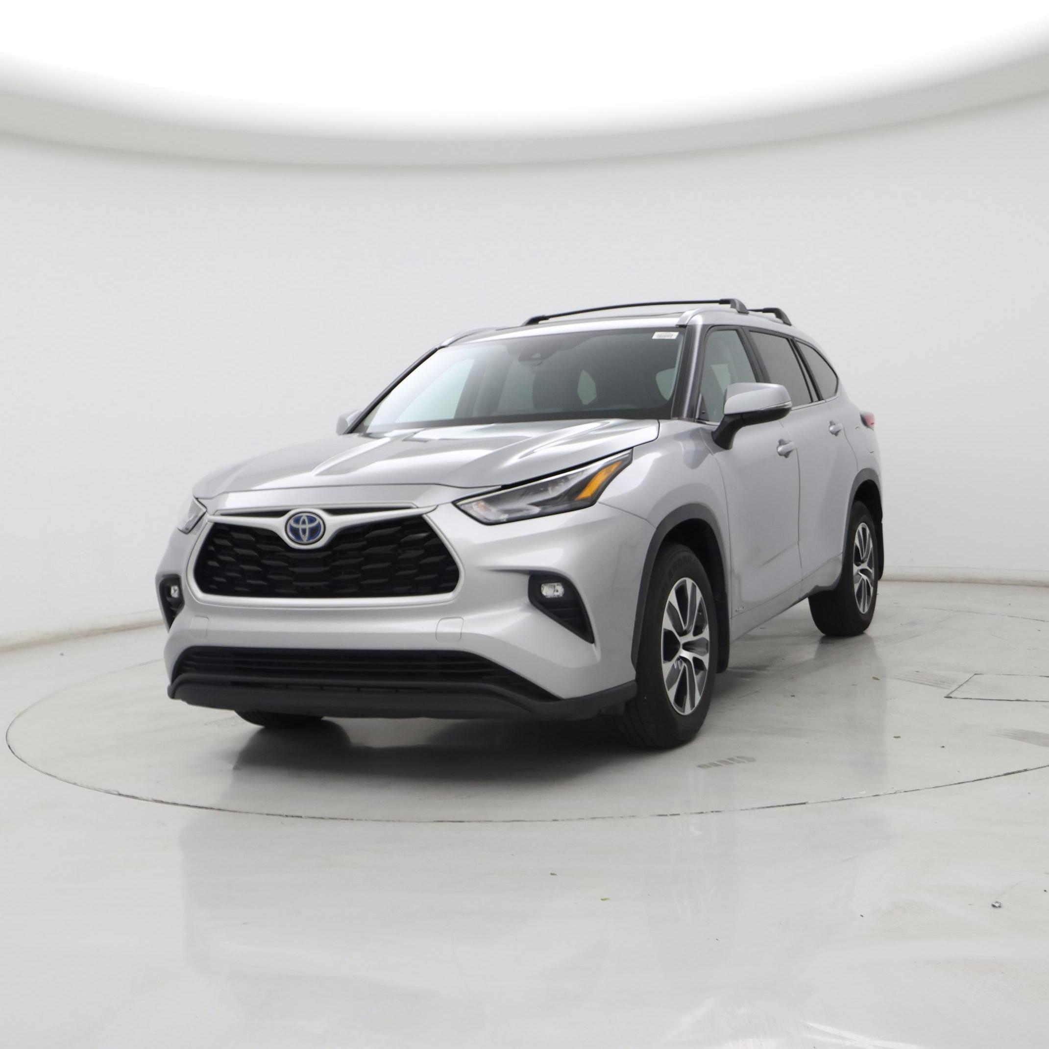 Thumbnail: 2023 Toyota Highlander - 4