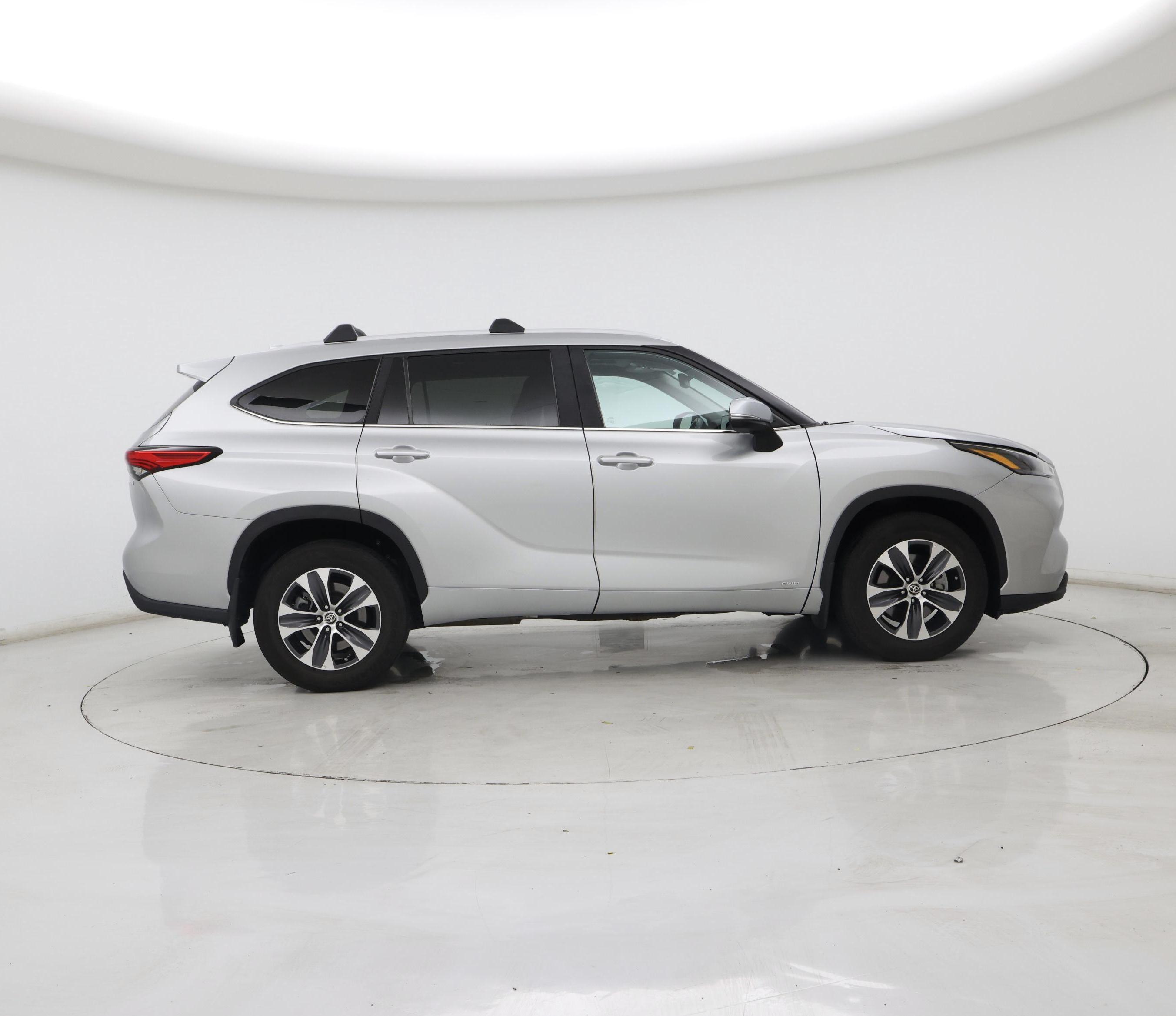 Thumbnail: 2023 Toyota Highlander - 7