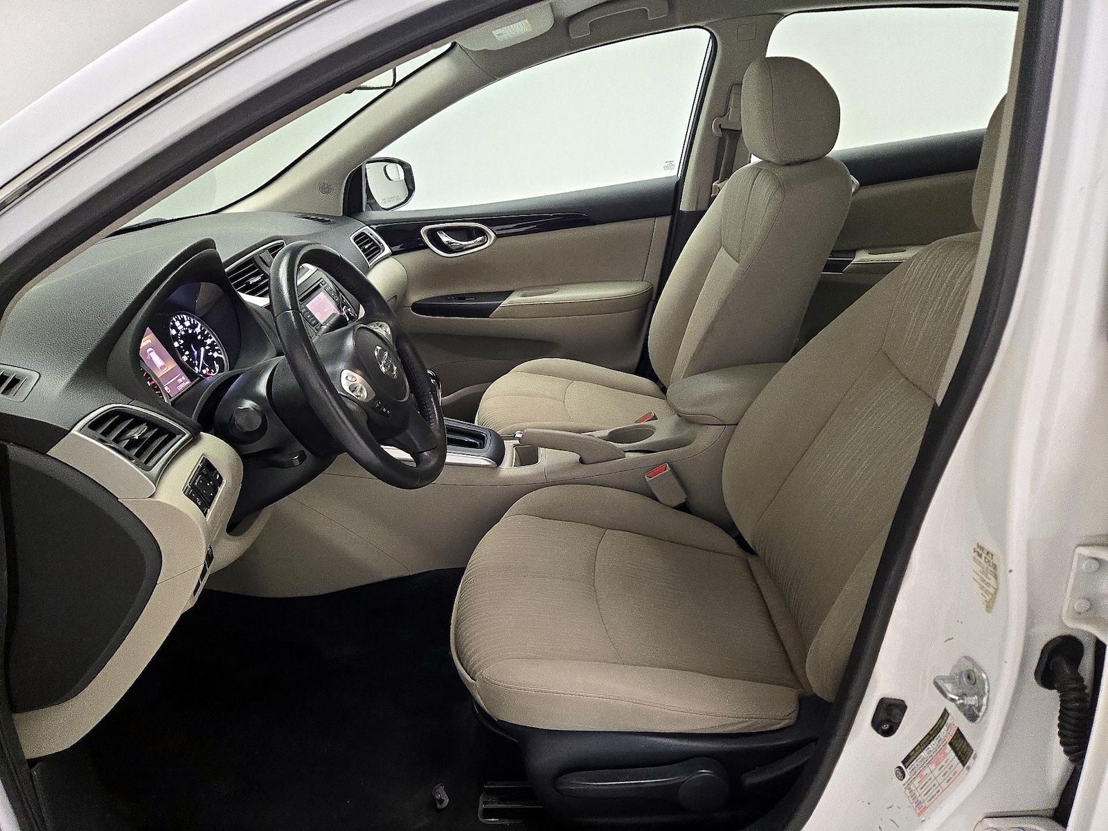2016 Nissan Sentra SV - Photo 12