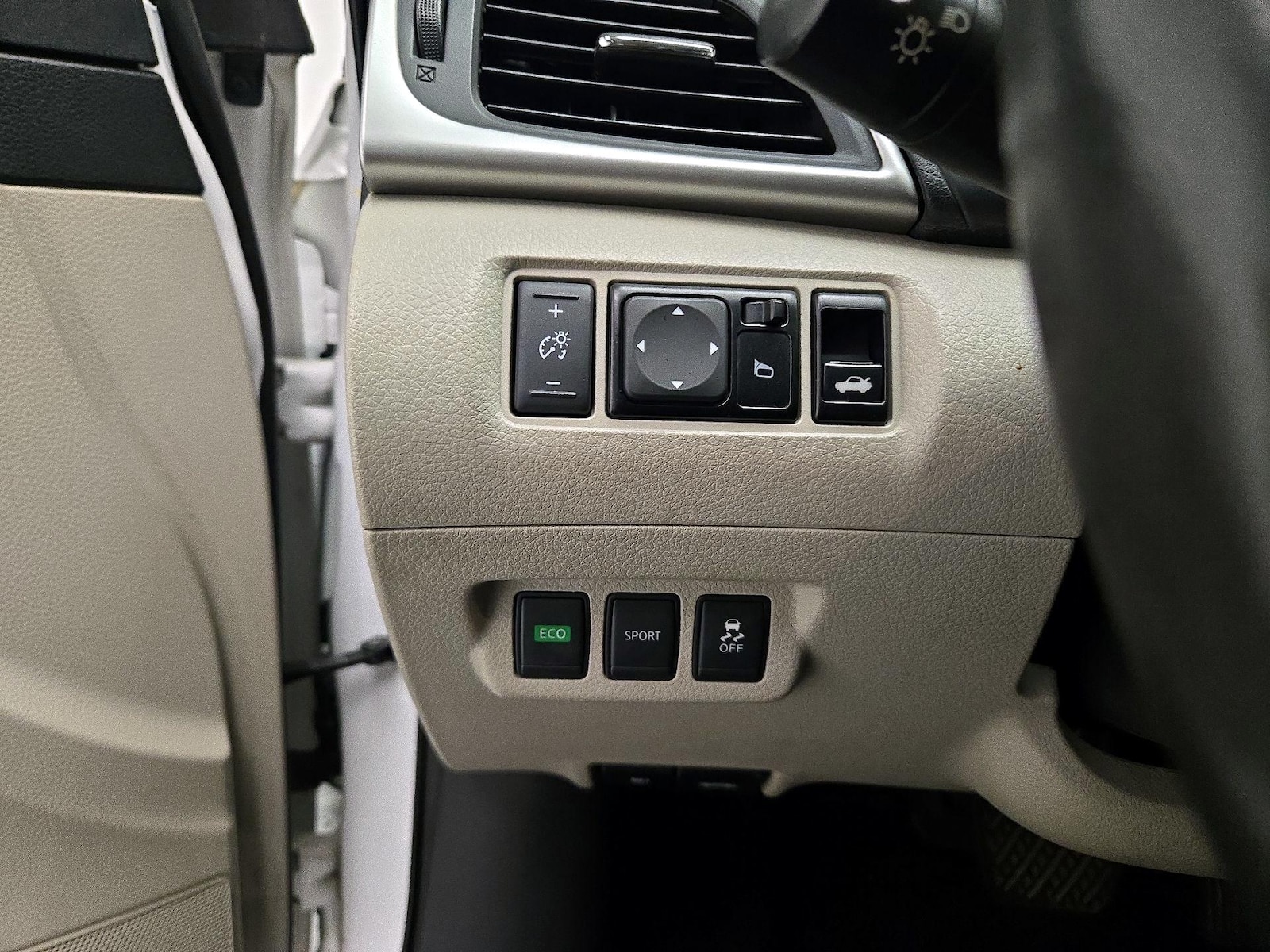 2016 Nissan Sentra SV - Photo 14
