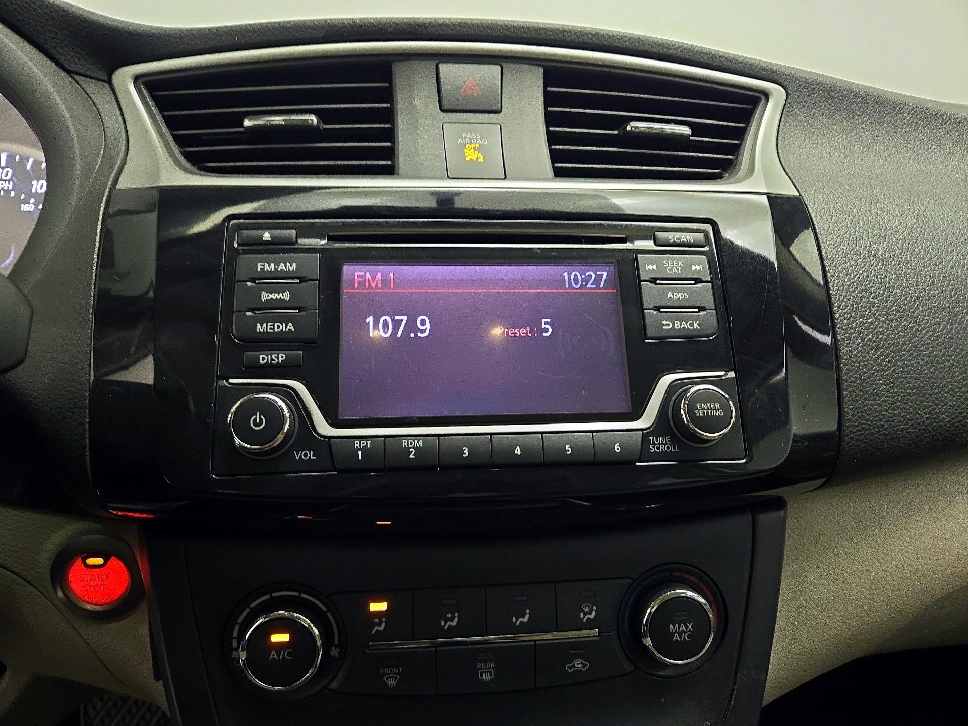 Thumbnail: 2016 Nissan Sentra - 15