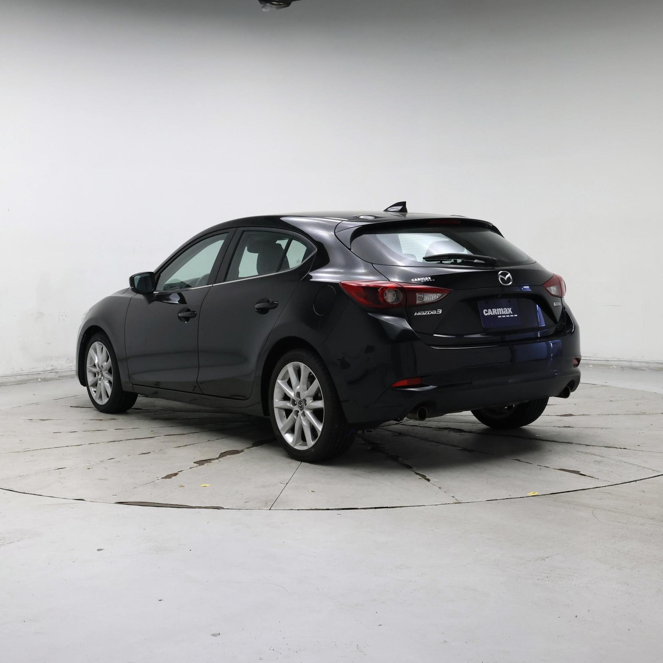 Thumbnail: 2017 Mazda Mazda3 - 2