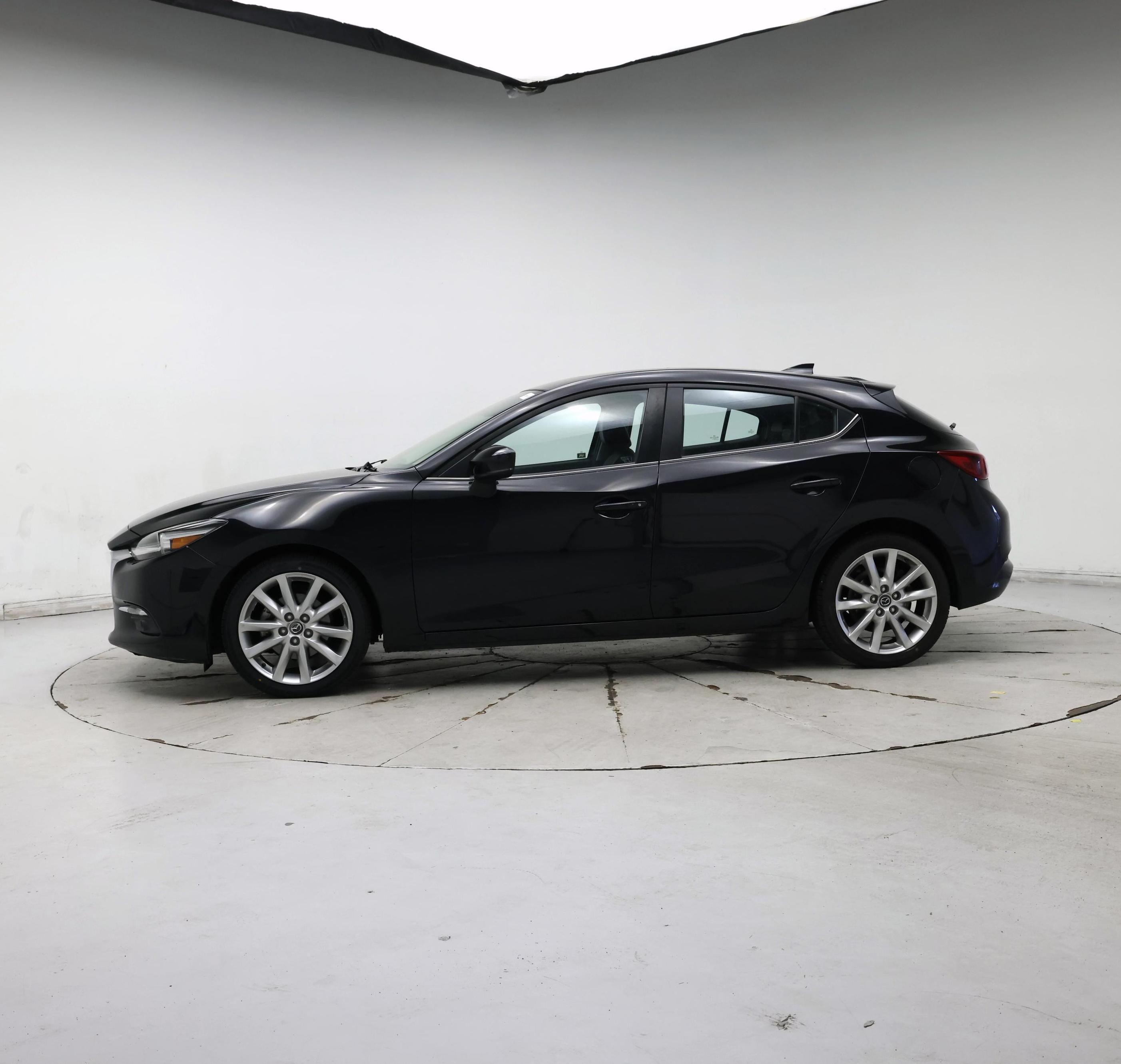 Thumbnail: 2017 Mazda Mazda3 - 3