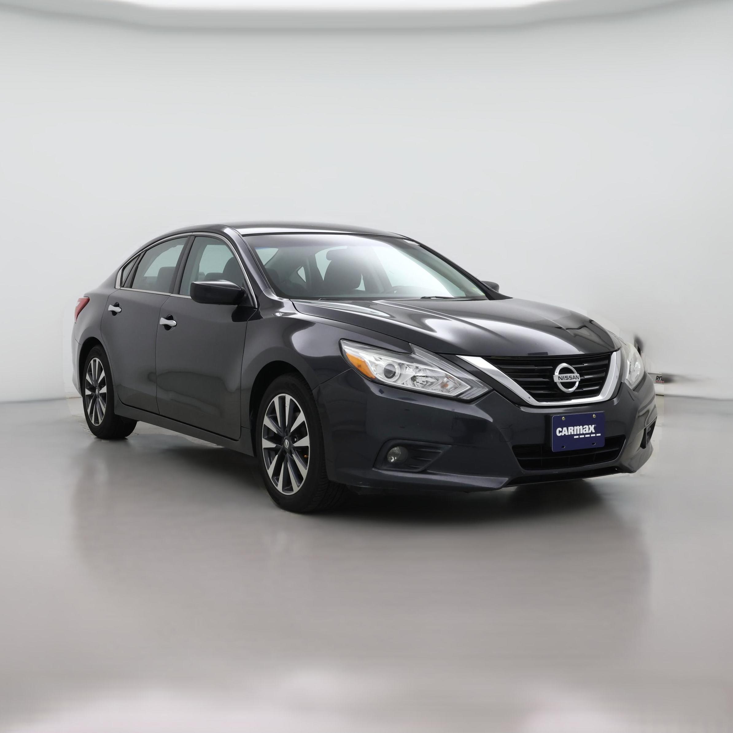Thumbnail: 2017 Nissan Altima - 1