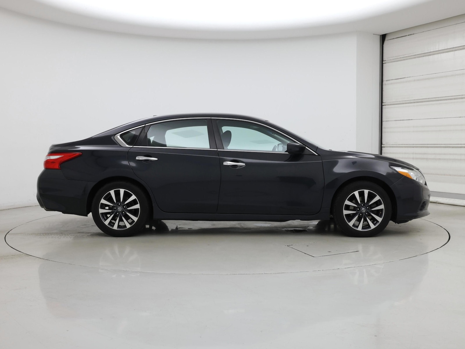 2017 Nissan Altima SV - Photo 8