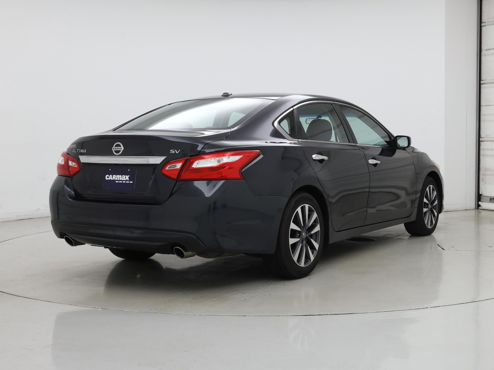 2017 Nissan Altima SV - Photo 9
