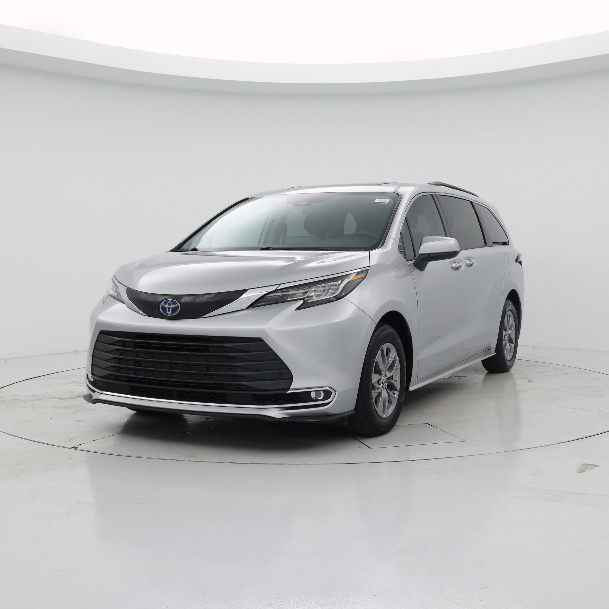 Thumbnail: 2022 Toyota Sienna - 4