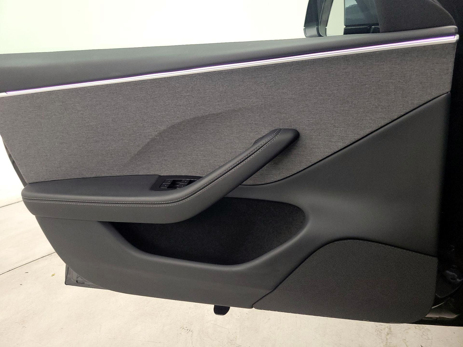 Thumbnail: 2025 Tesla Model 3 - 12