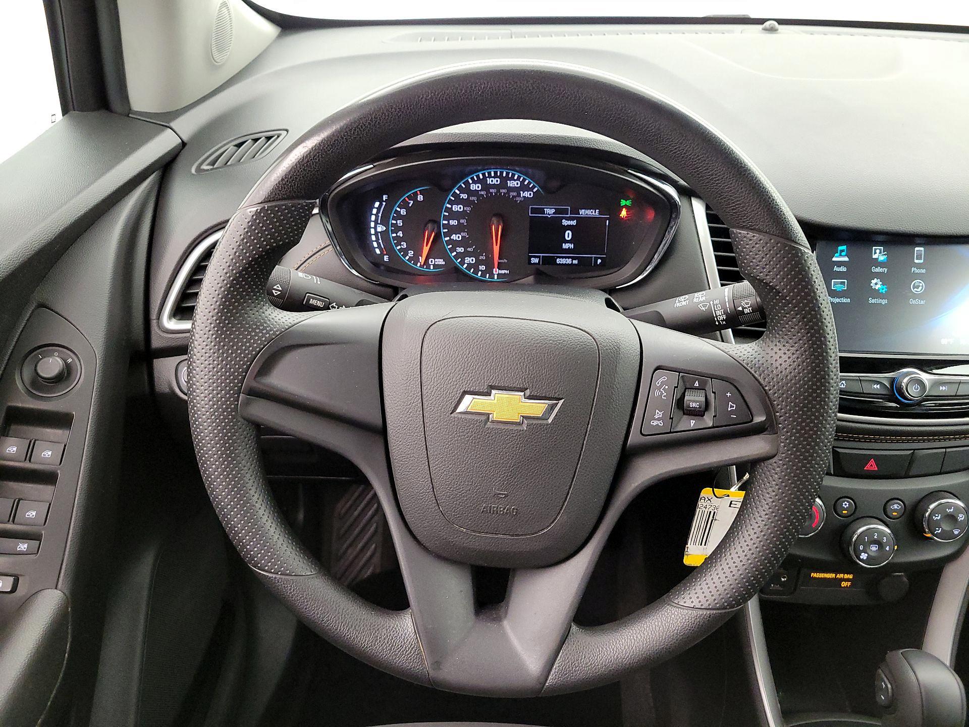 Thumbnail: 2017 Chevrolet Trax - 10