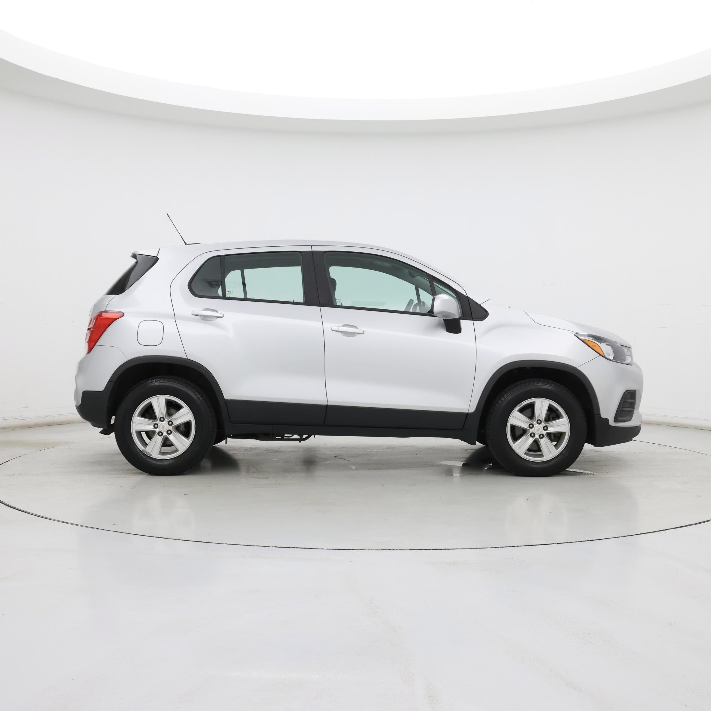 Thumbnail: 2017 Chevrolet Trax - 7