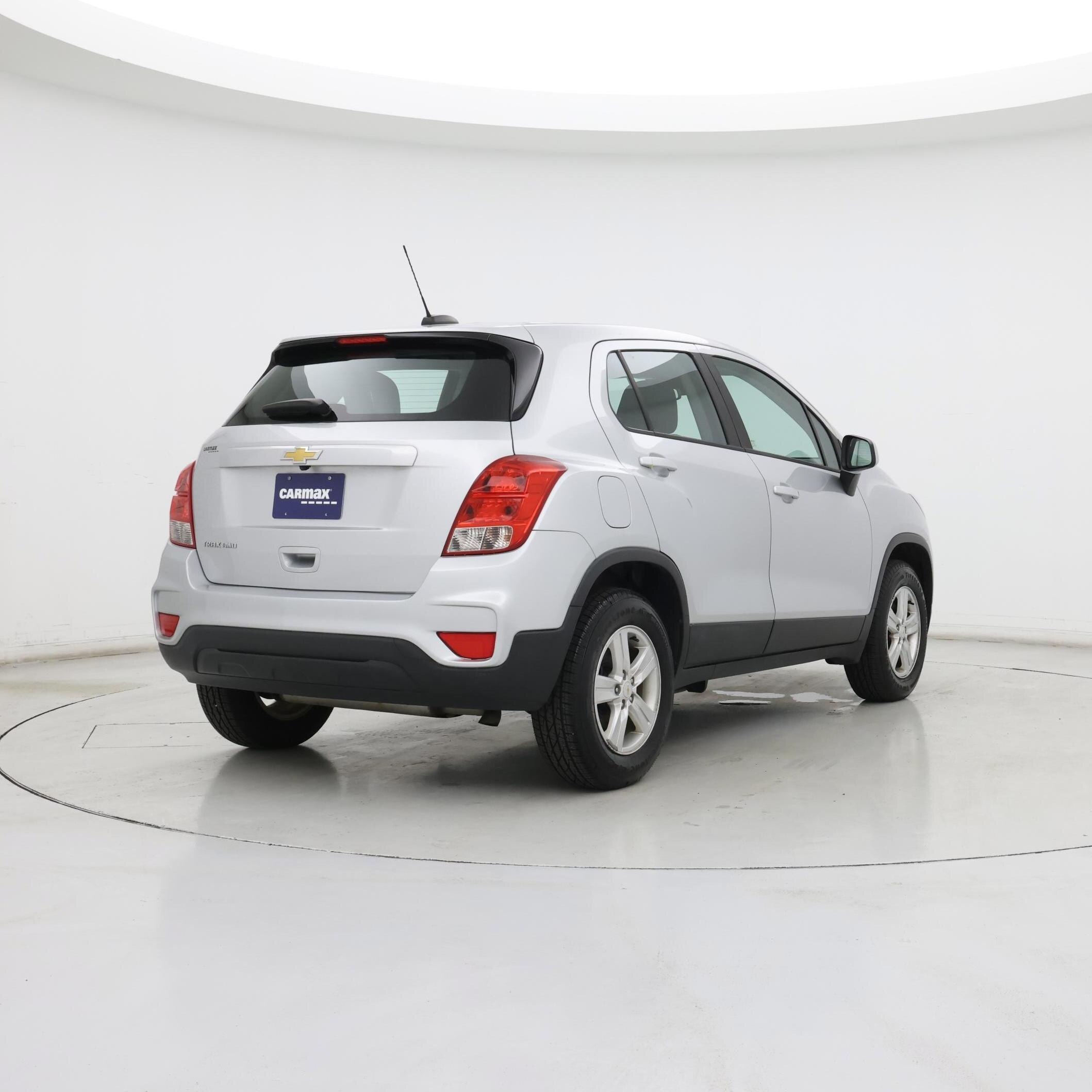 Thumbnail: 2017 Chevrolet Trax - 8
