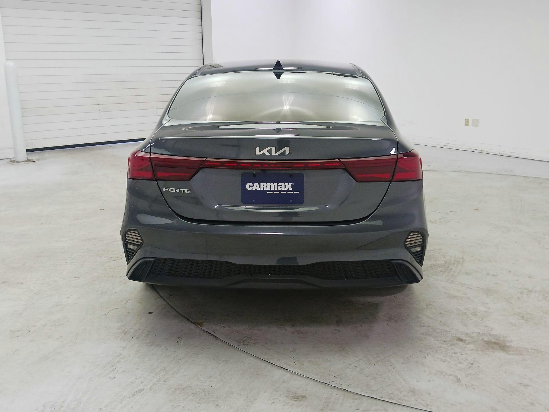 Thumbnail: 2022 Kia Forte - 6