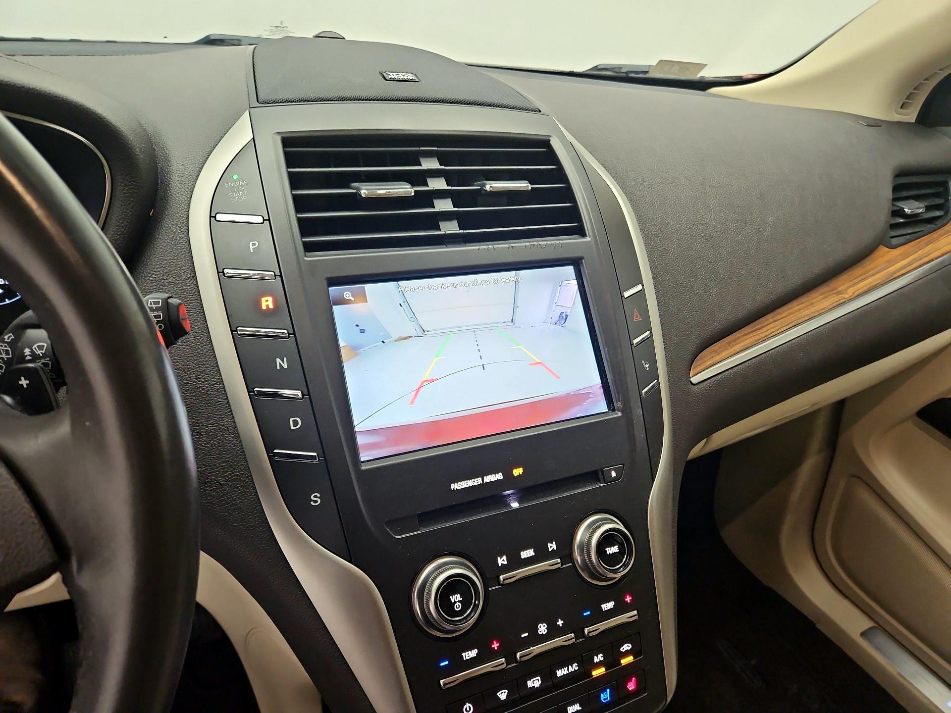Thumbnail: 2015 Lincoln MKC - 15