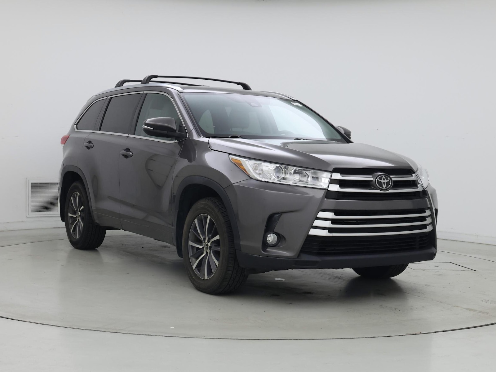 2017 Toyota Highlander XLE - Photo 2