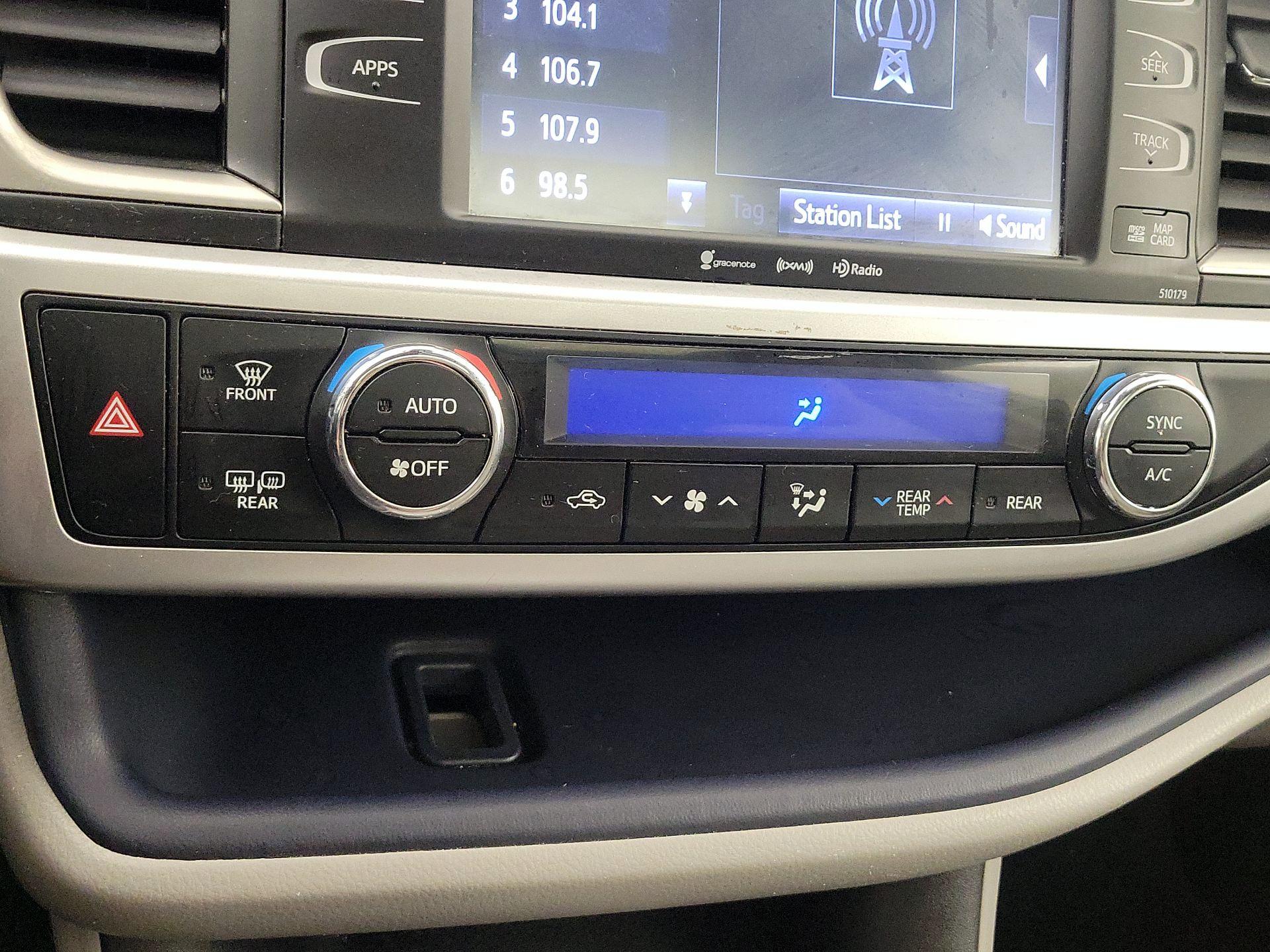 Thumbnail: 2017 Toyota Highlander - 16