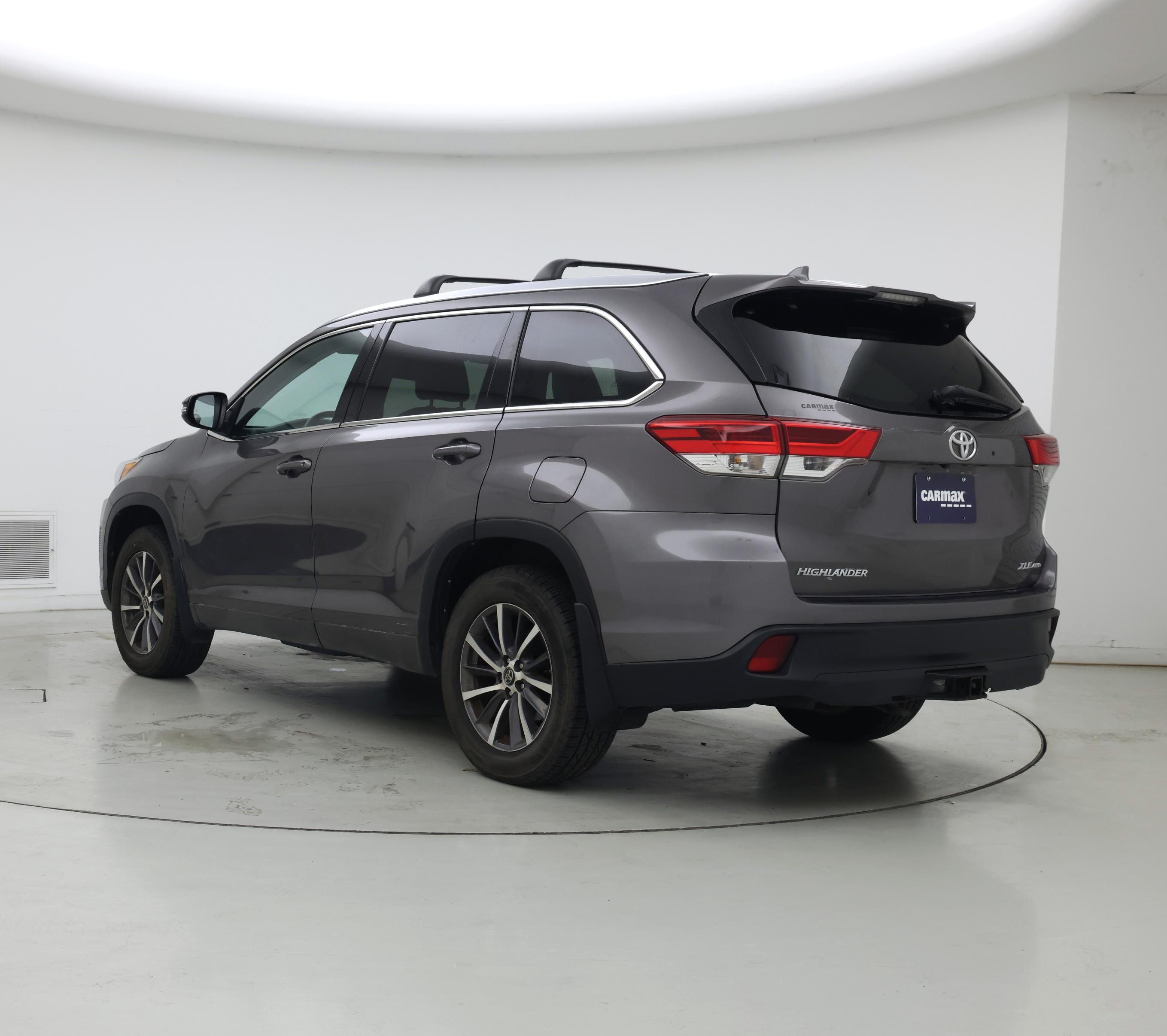 Thumbnail: 2017 Toyota Highlander - 2