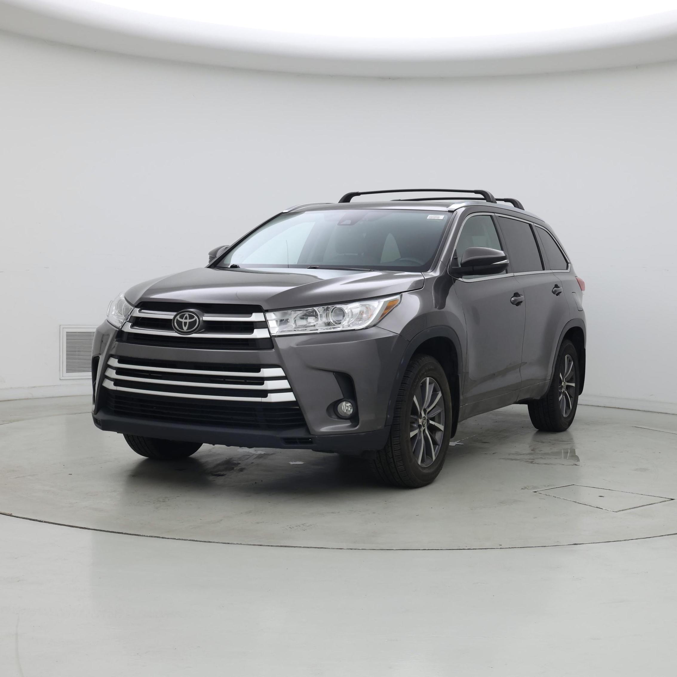Thumbnail: 2017 Toyota Highlander - 4