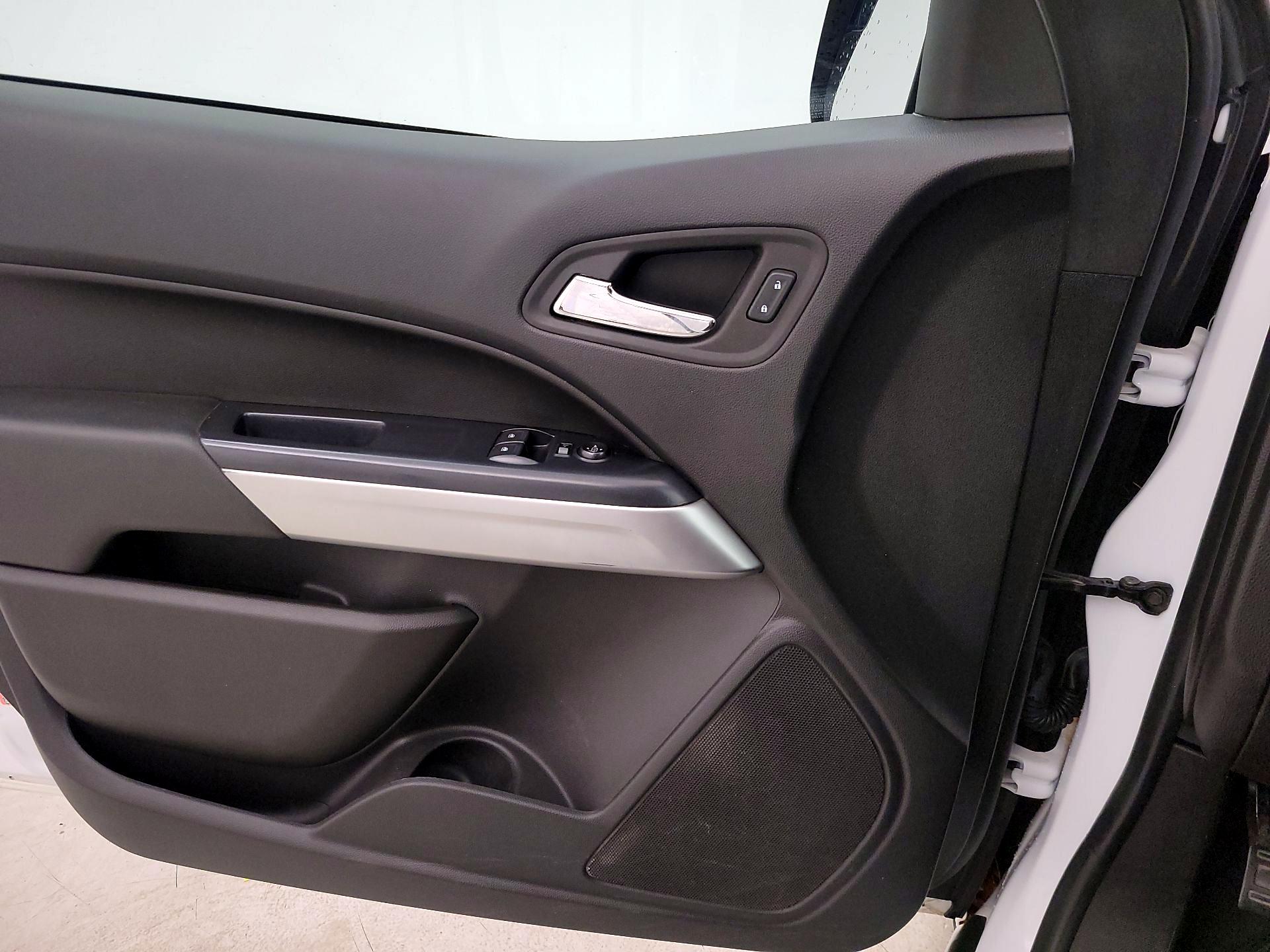 Thumbnail: 2022 Chevrolet Colorado - 12