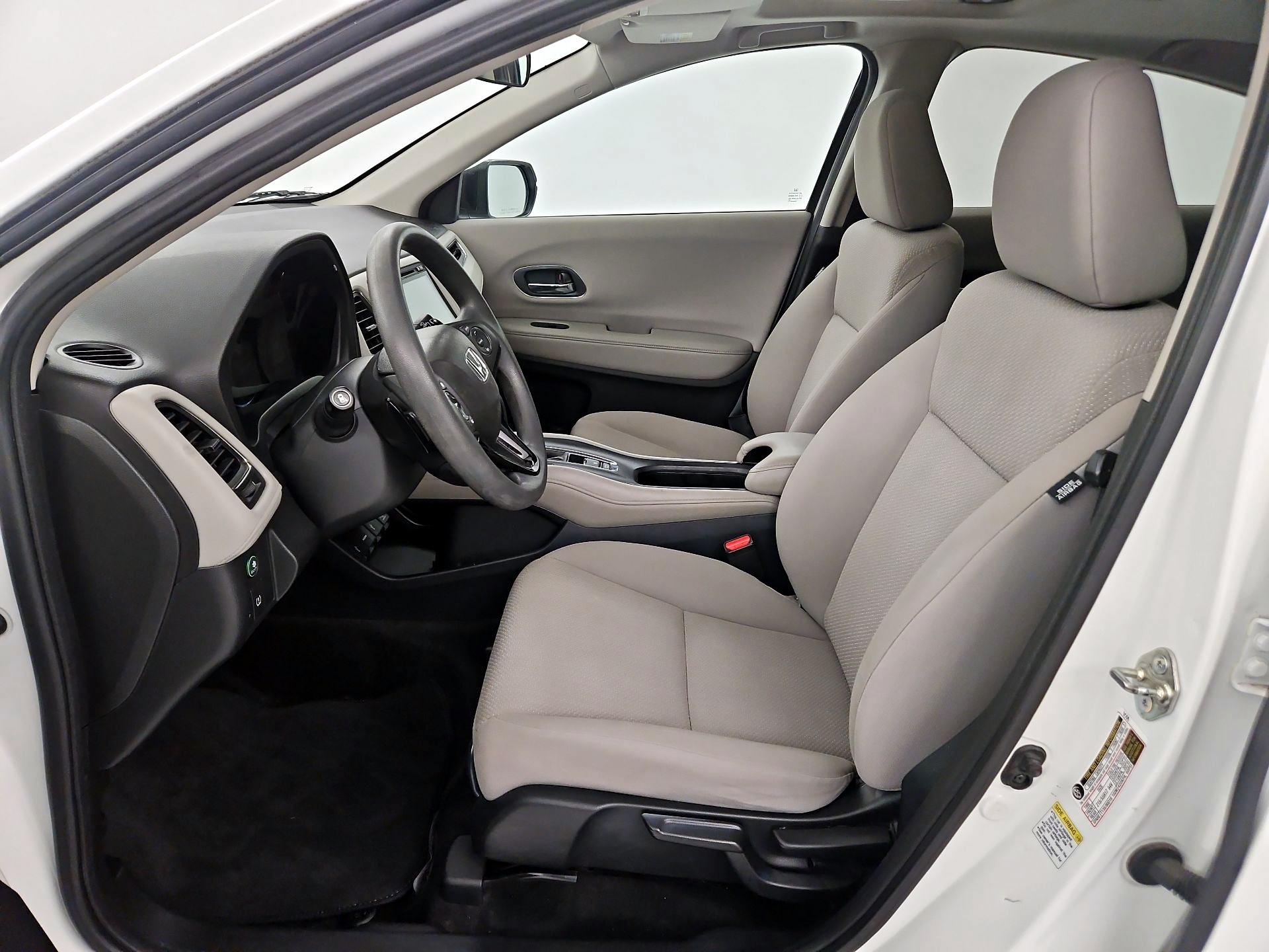 Thumbnail: 2016 Honda HR-V - 9