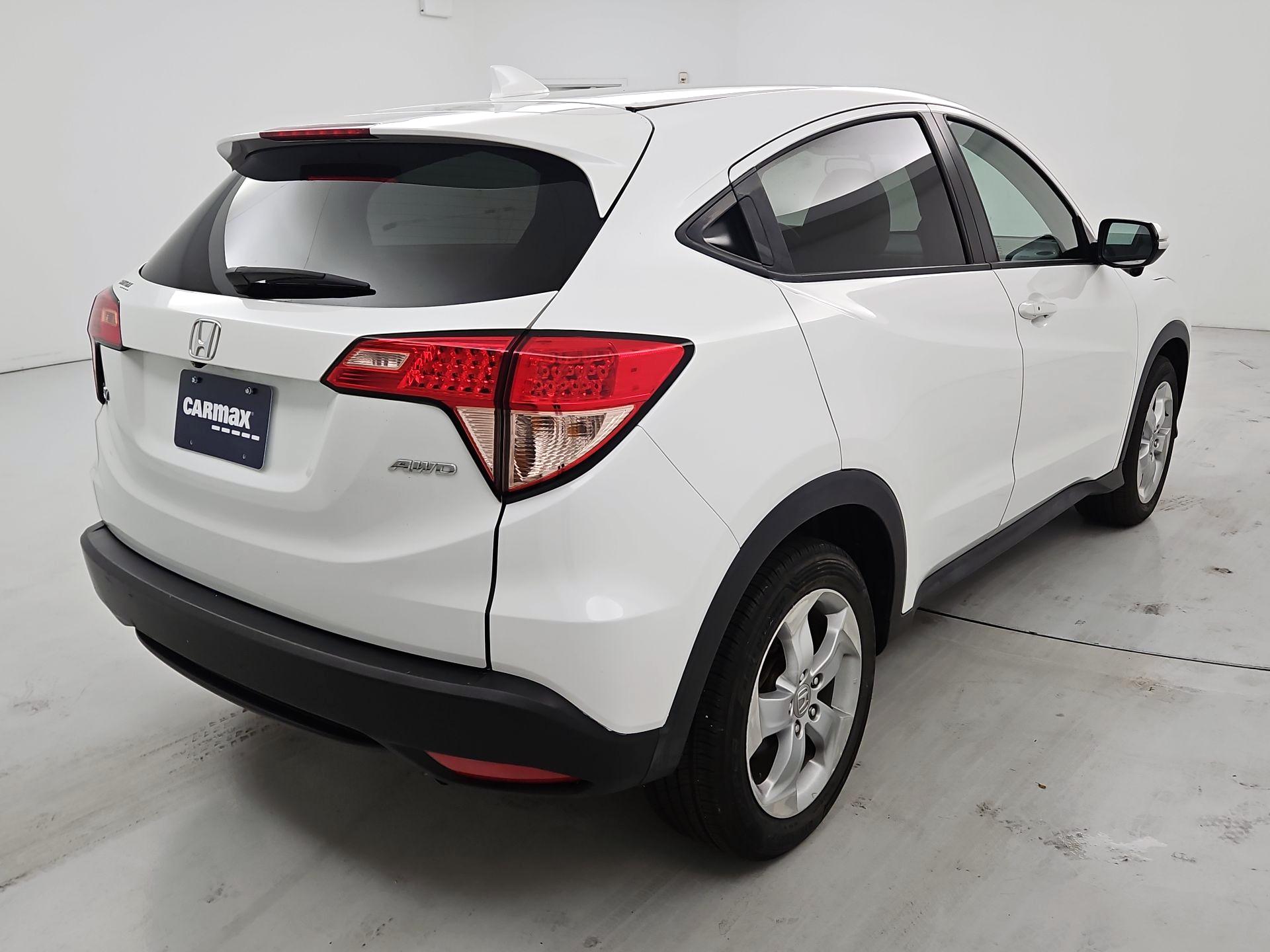 Thumbnail: 2016 Honda HR-V - 5