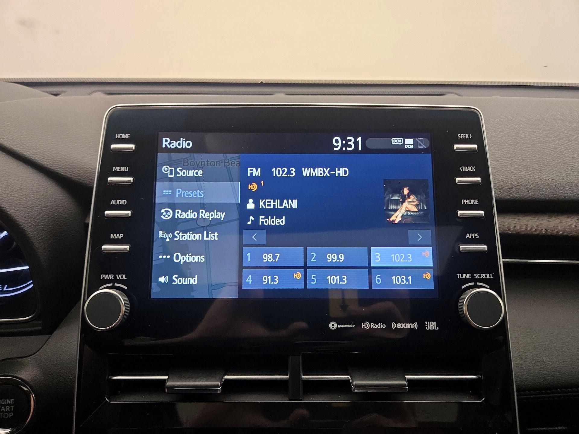 Thumbnail: 2021 Toyota Avalon - 16