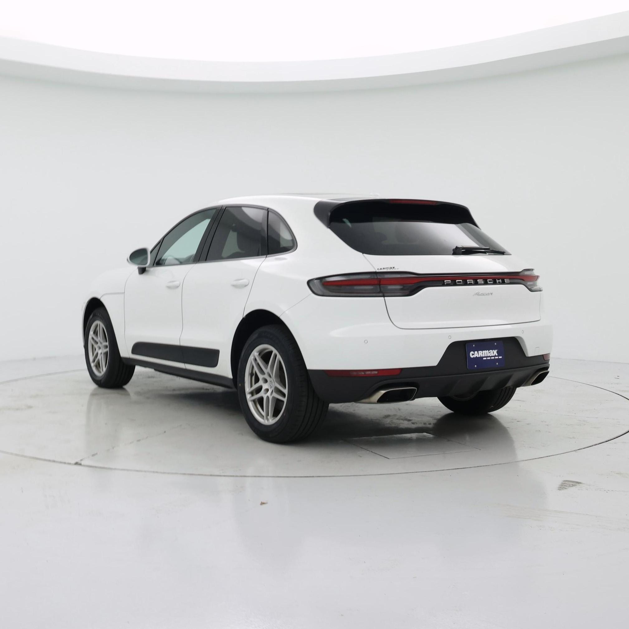 Thumbnail: 2020 Porsche Macan - 2
