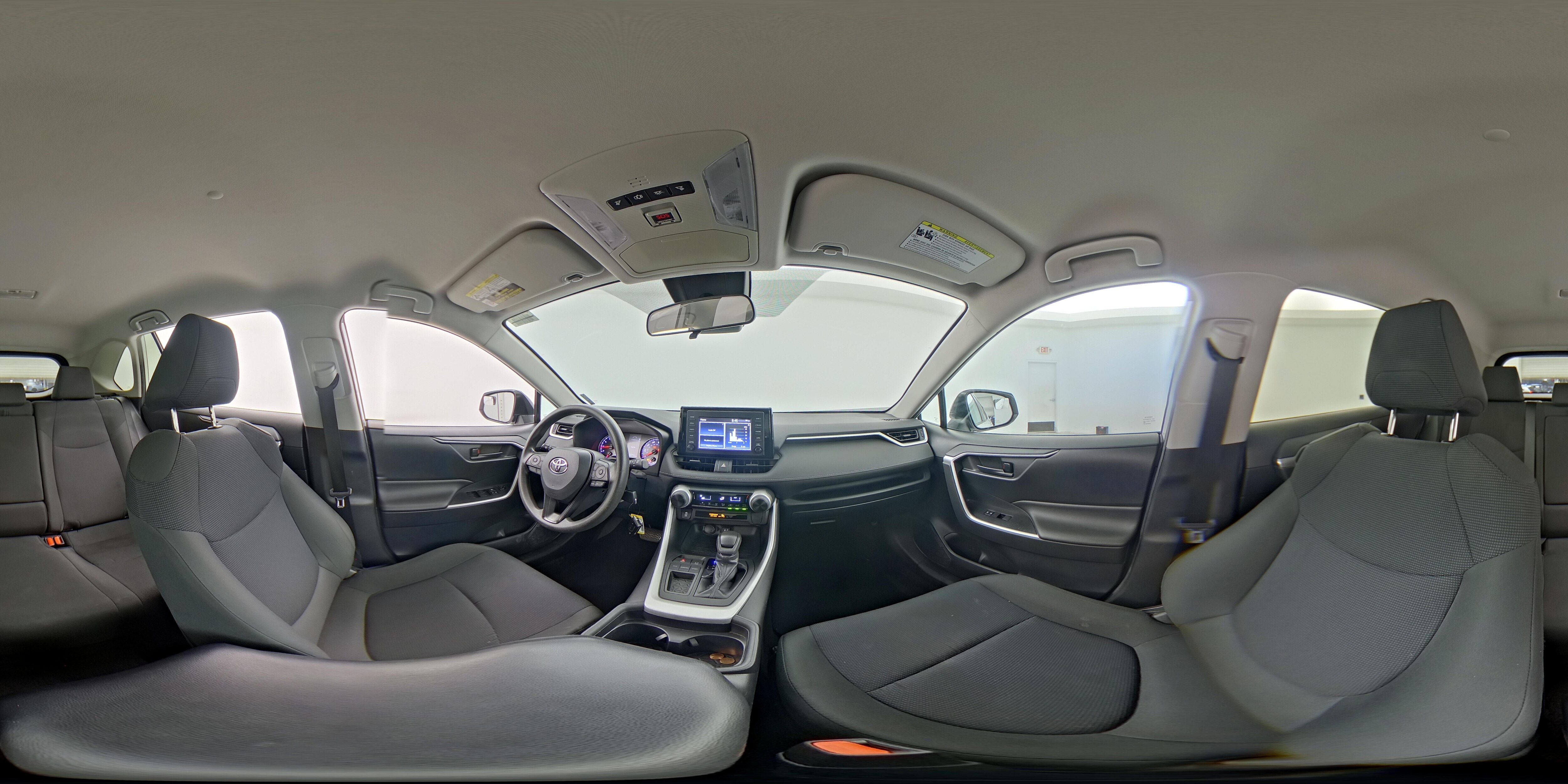 2019 Toyota RAV4 LE - Photo 24