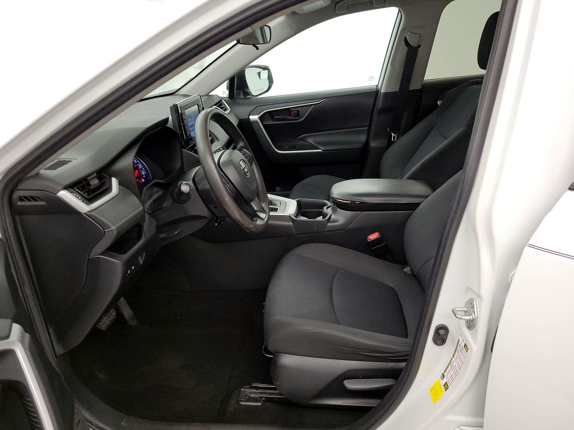 Thumbnail: 2019 Toyota RAV4 - 11