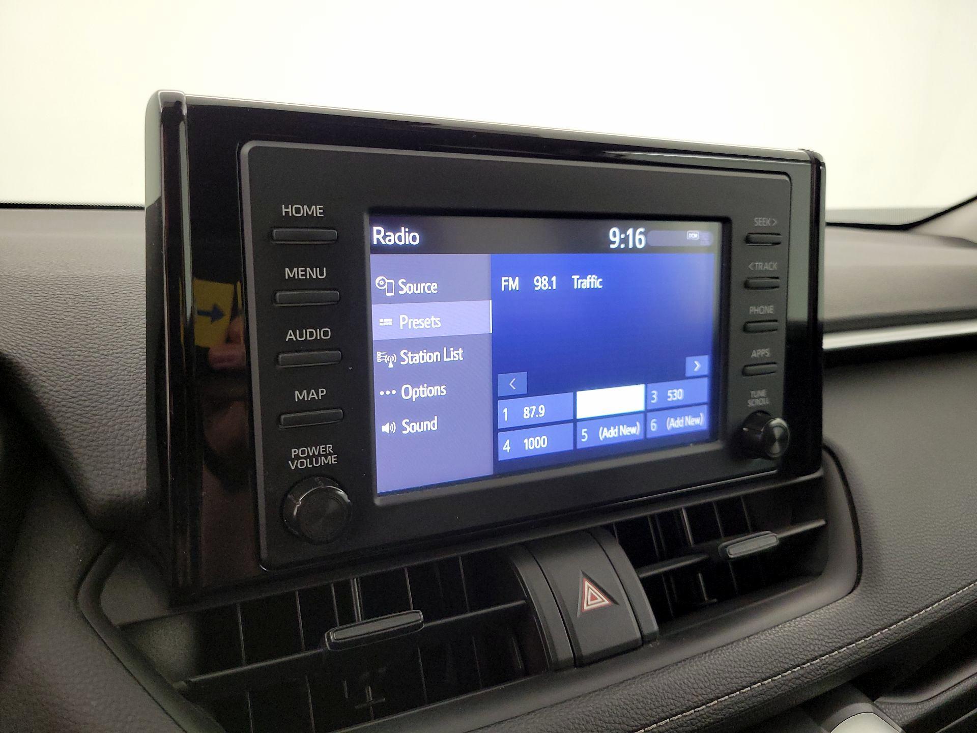 Thumbnail: 2019 Toyota RAV4 - 15