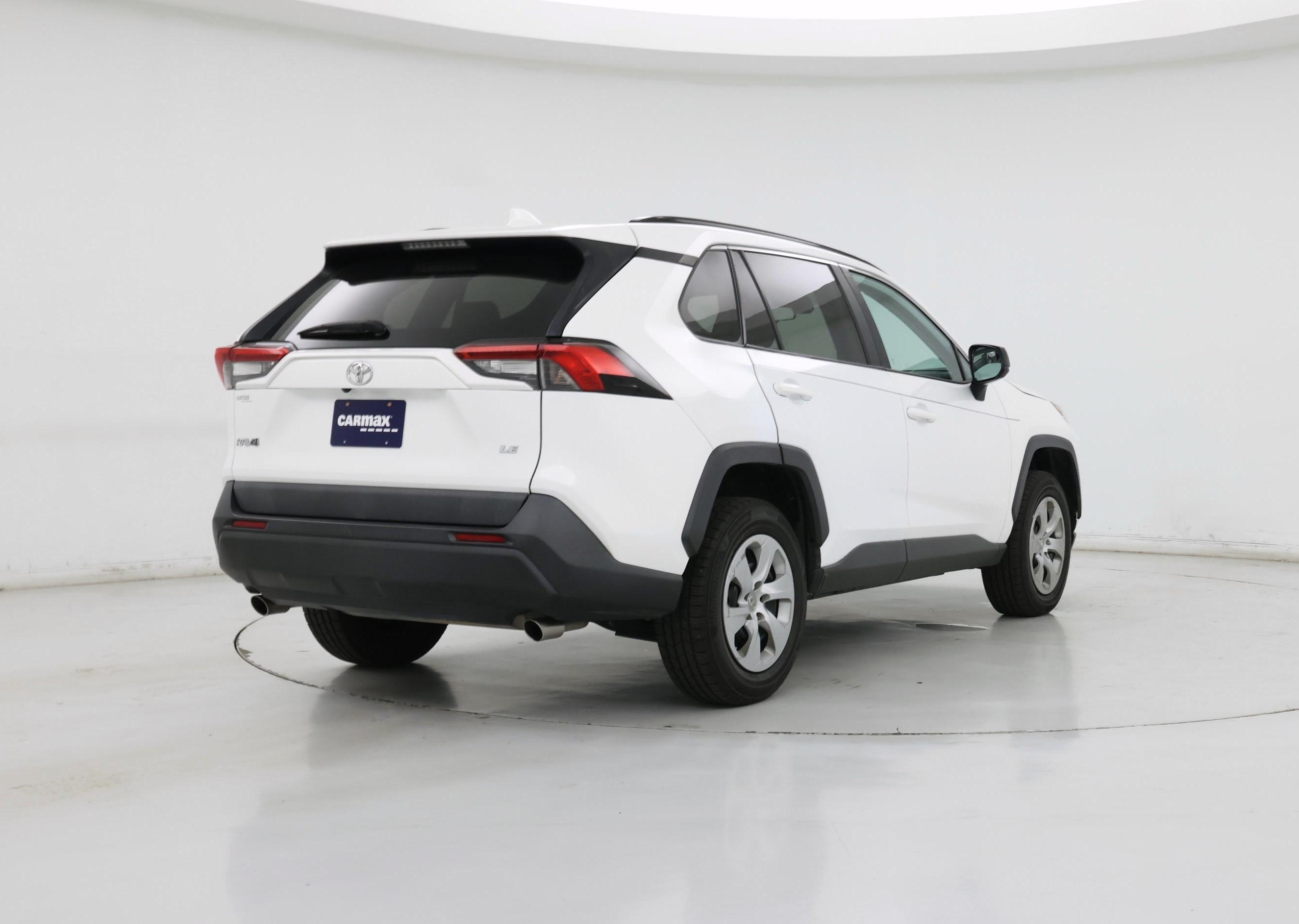 Thumbnail: 2019 Toyota RAV4 - 8