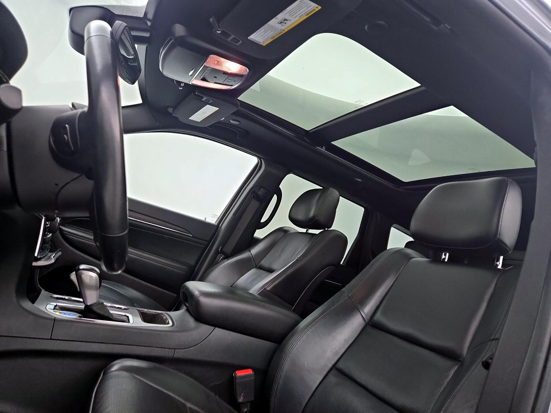 Thumbnail: 2020 Jeep Grand Cherokee - 19