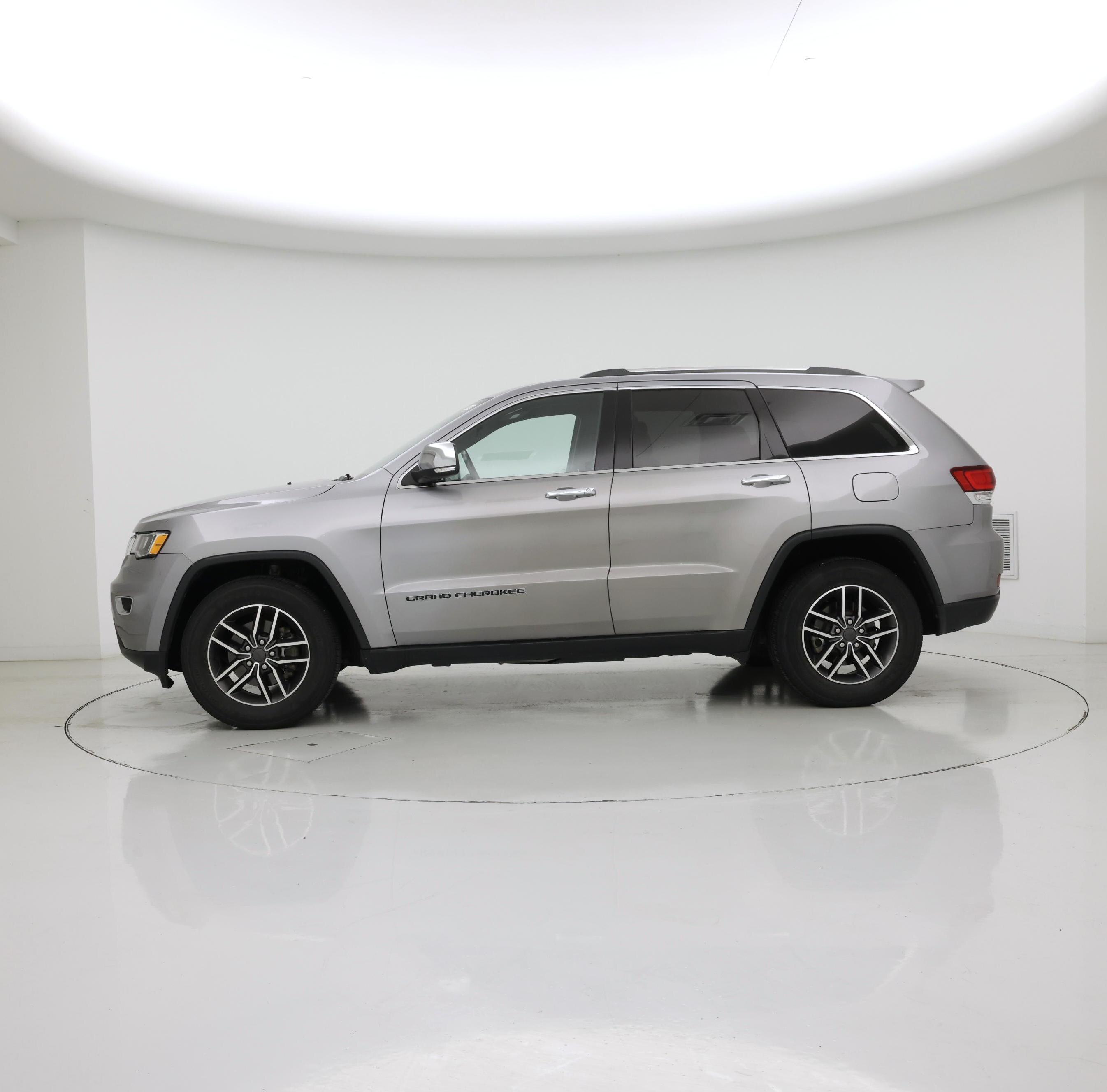 Thumbnail: 2020 Jeep Grand Cherokee - 3