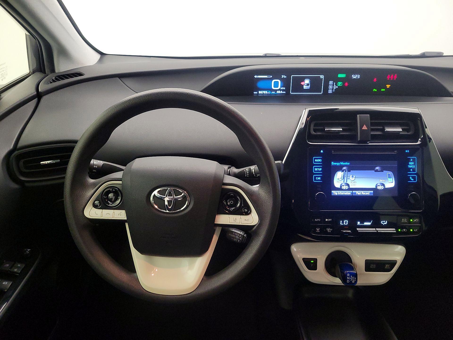 Thumbnail: 2018 Toyota Prius - 10