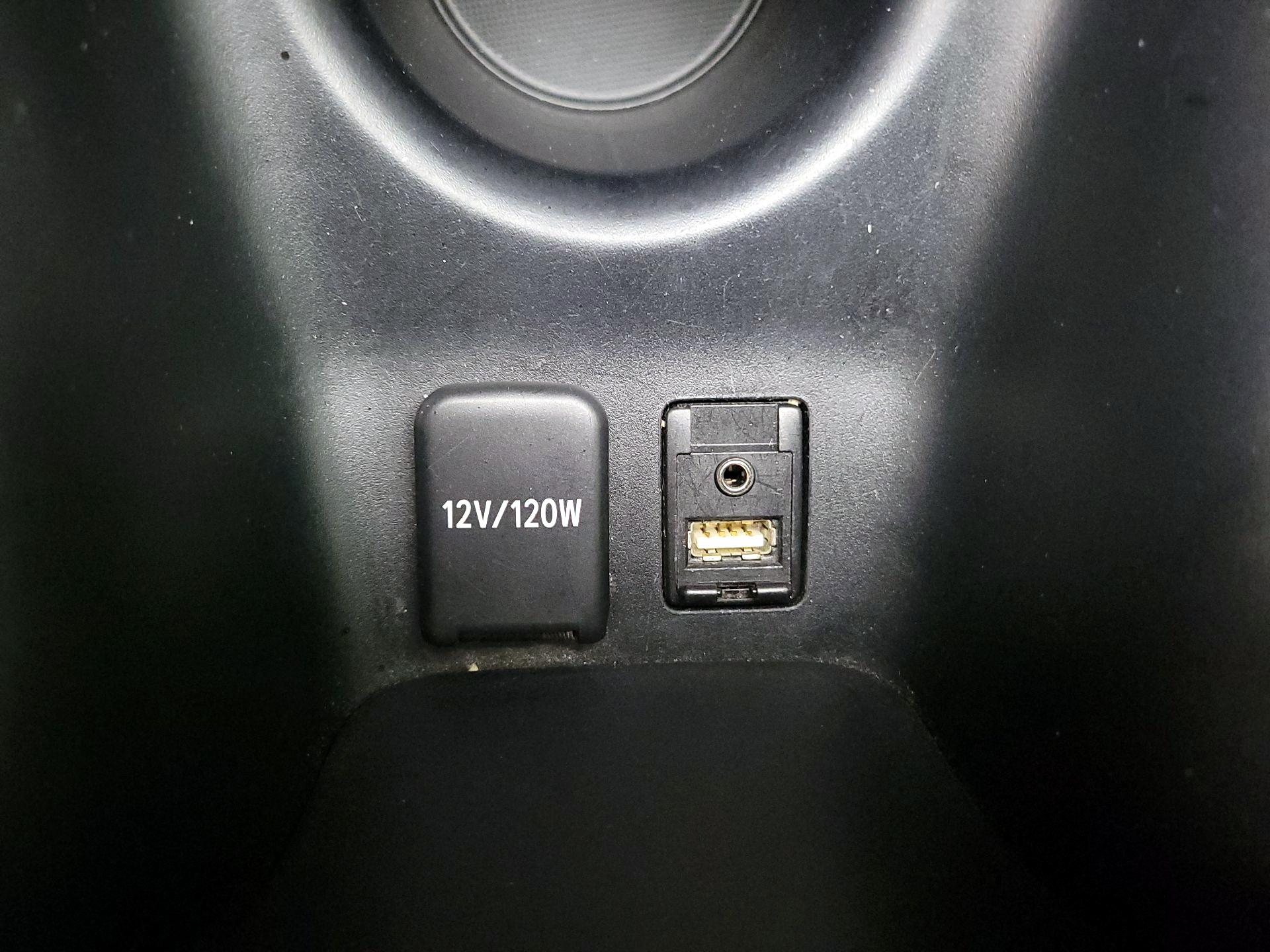 Thumbnail: 2018 Toyota Prius - 18