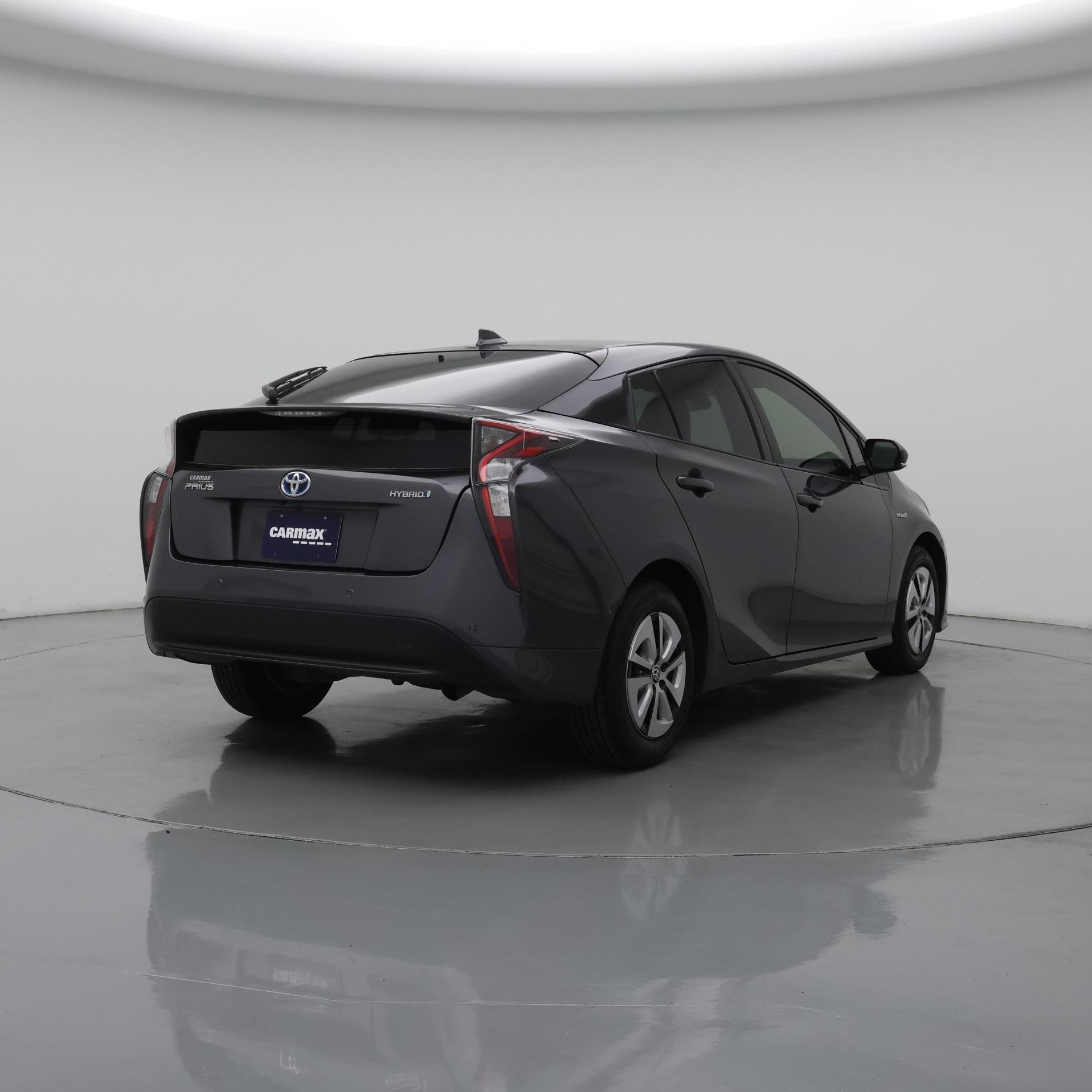 Thumbnail: 2018 Toyota Prius - 8