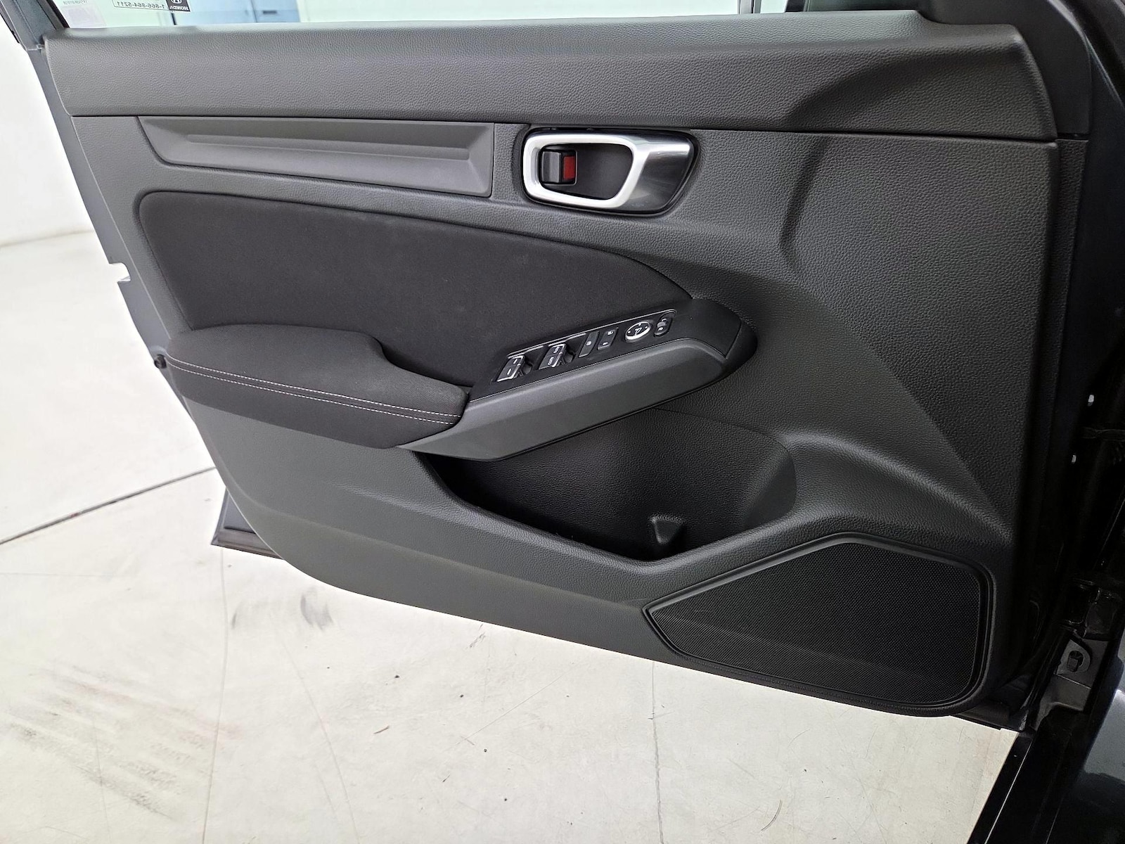 2025 Honda Civic Hatchback Sport - Photo 13