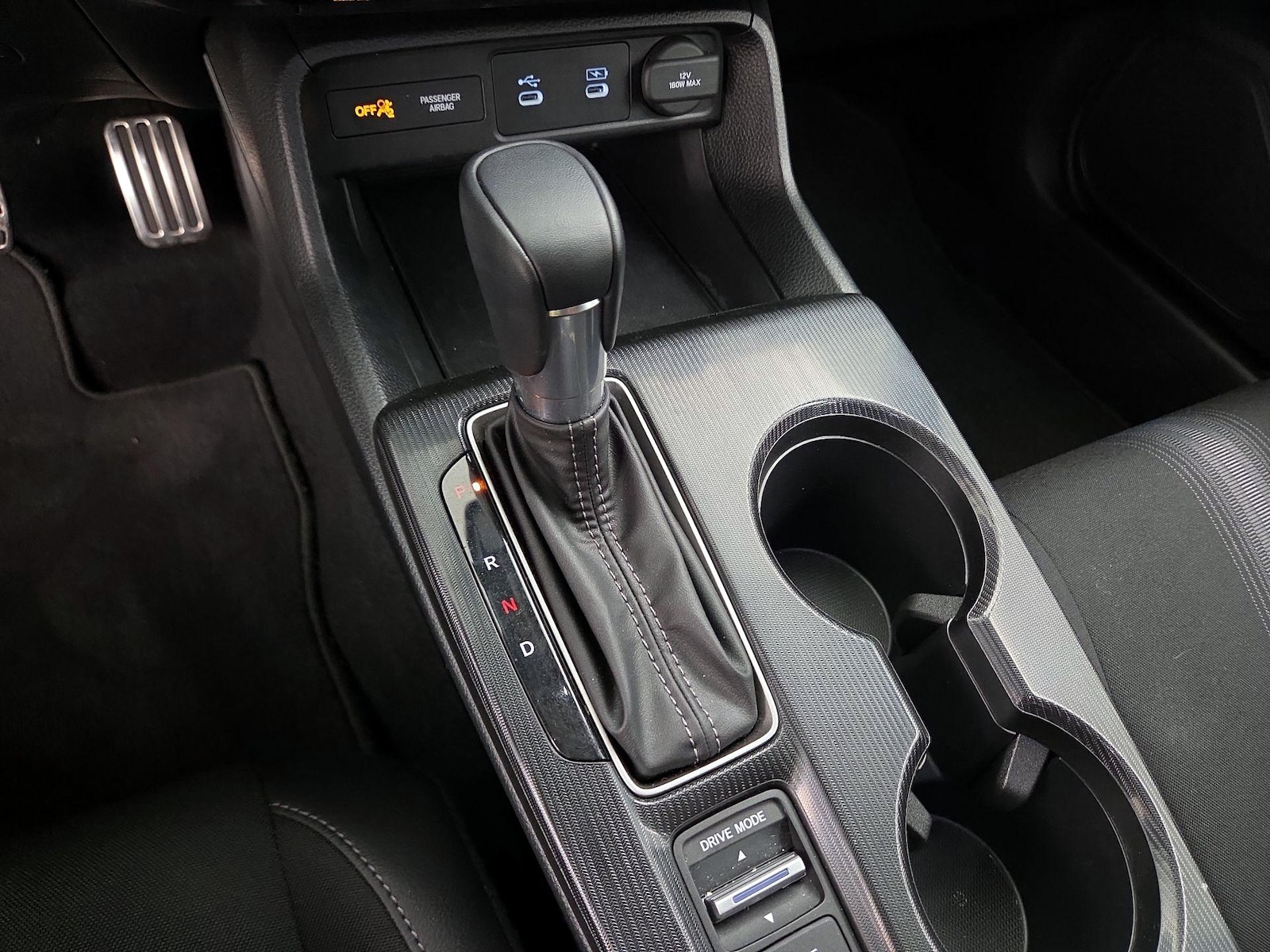 2025 Honda Civic Hatchback Sport - Photo 18