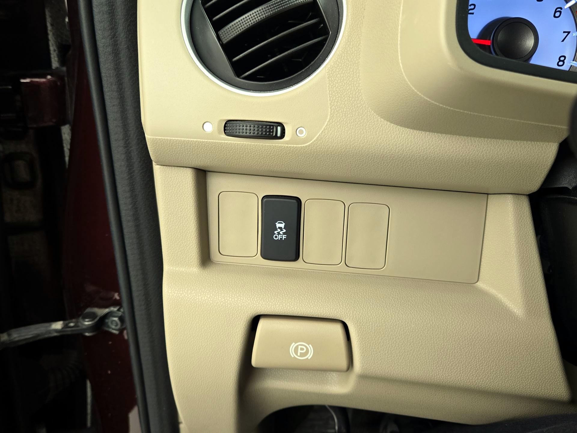 Thumbnail: 2014 Honda Pilot - 13