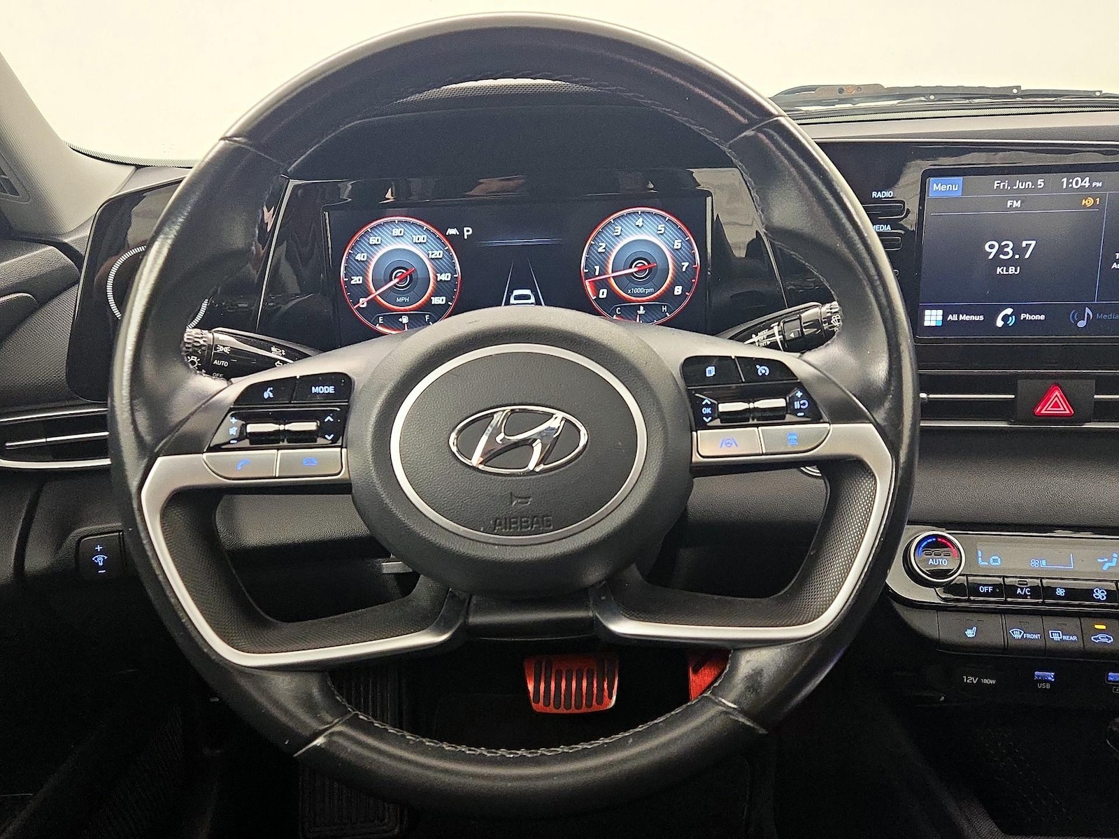 2021 Hyundai Elantra SEL - Photo 11