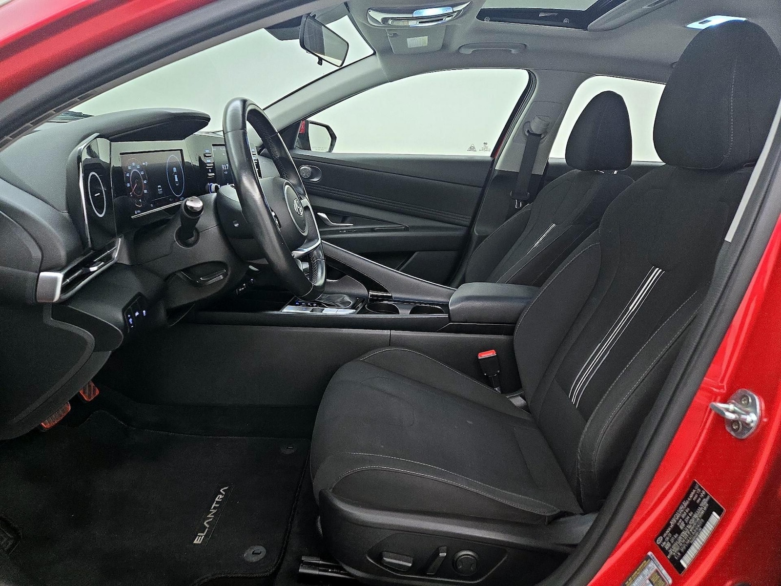 2021 Hyundai Elantra SEL - Photo 12