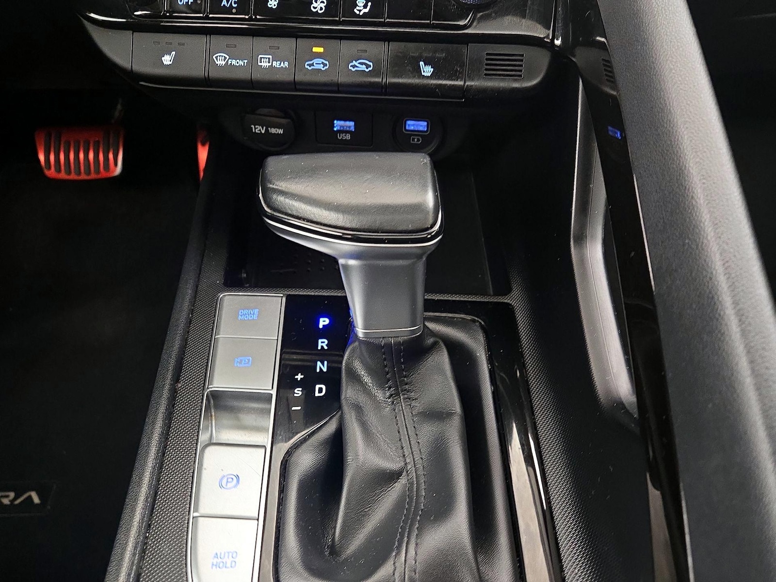 2021 Hyundai Elantra SEL - Photo 18