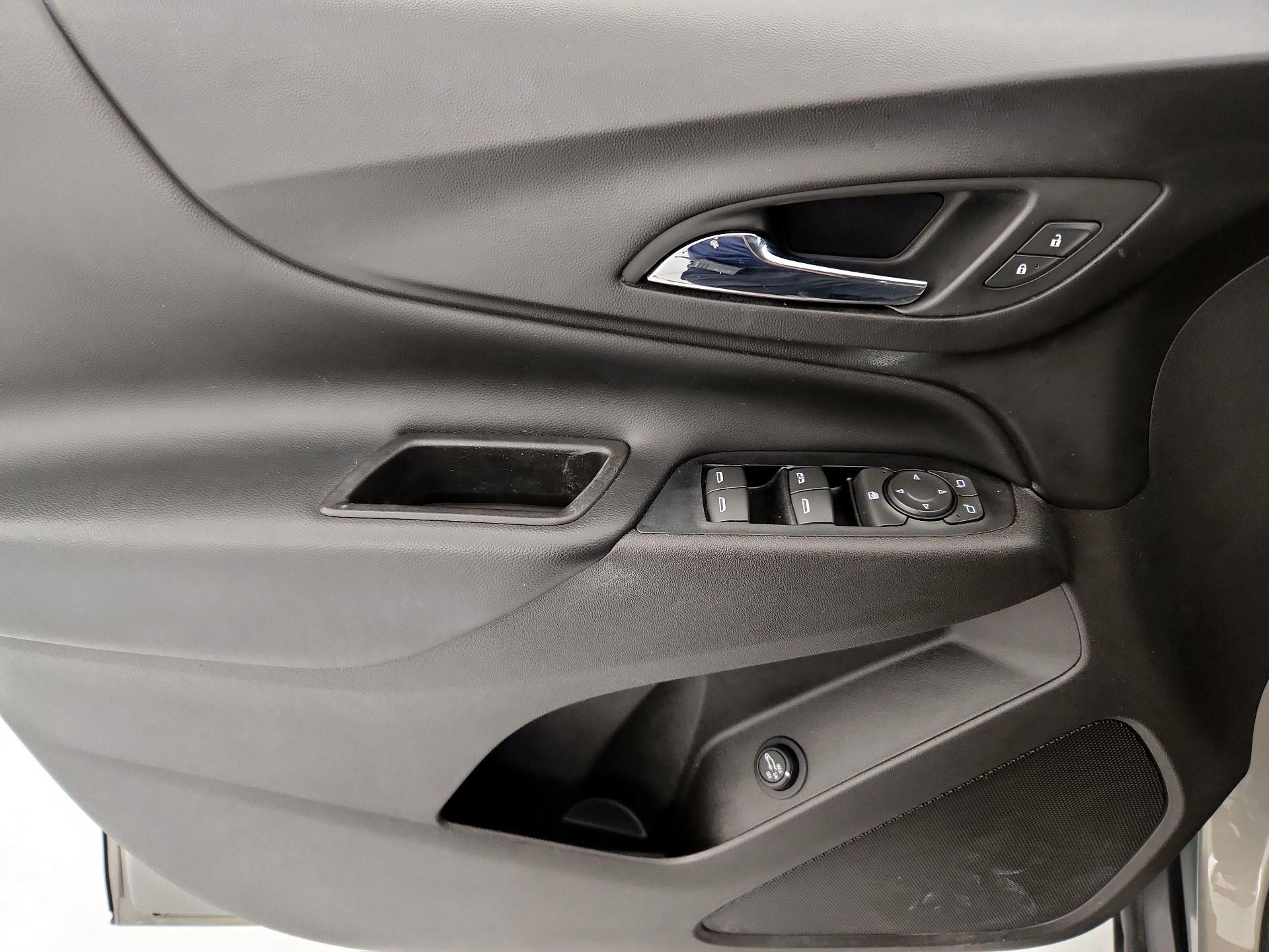 Thumbnail: 2018 Chevrolet Equinox - 12