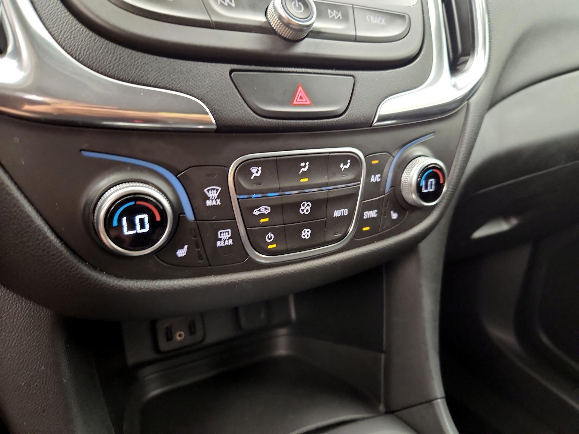 Thumbnail: 2018 Chevrolet Equinox - 16