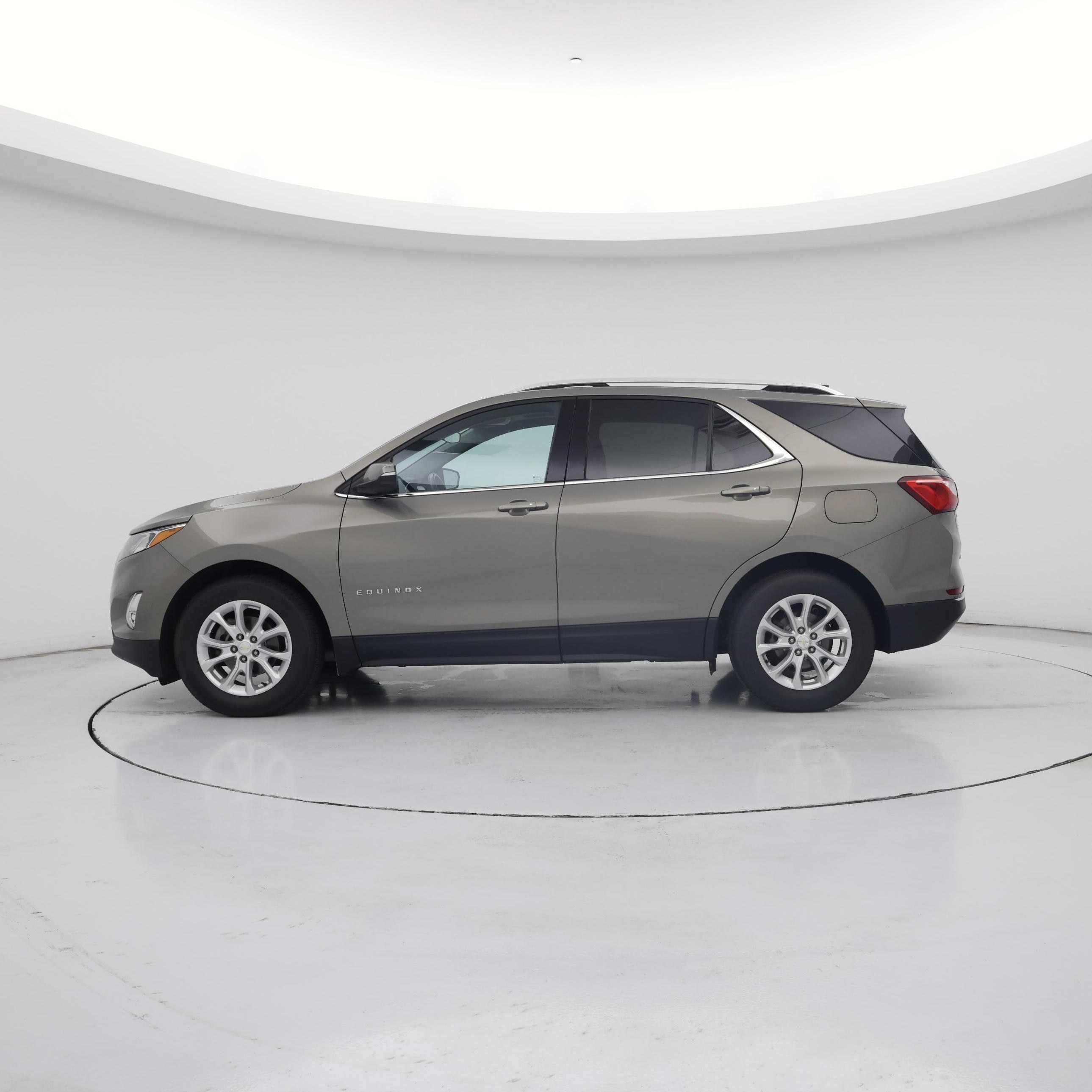 Thumbnail: 2018 Chevrolet Equinox - 3