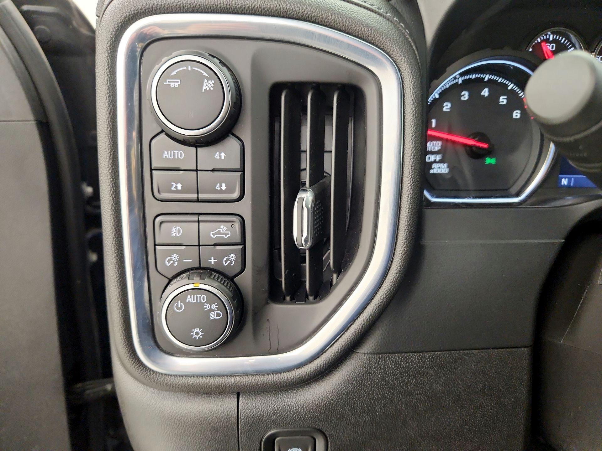 Thumbnail: 2019 Chevrolet Silverado 1500 - 13