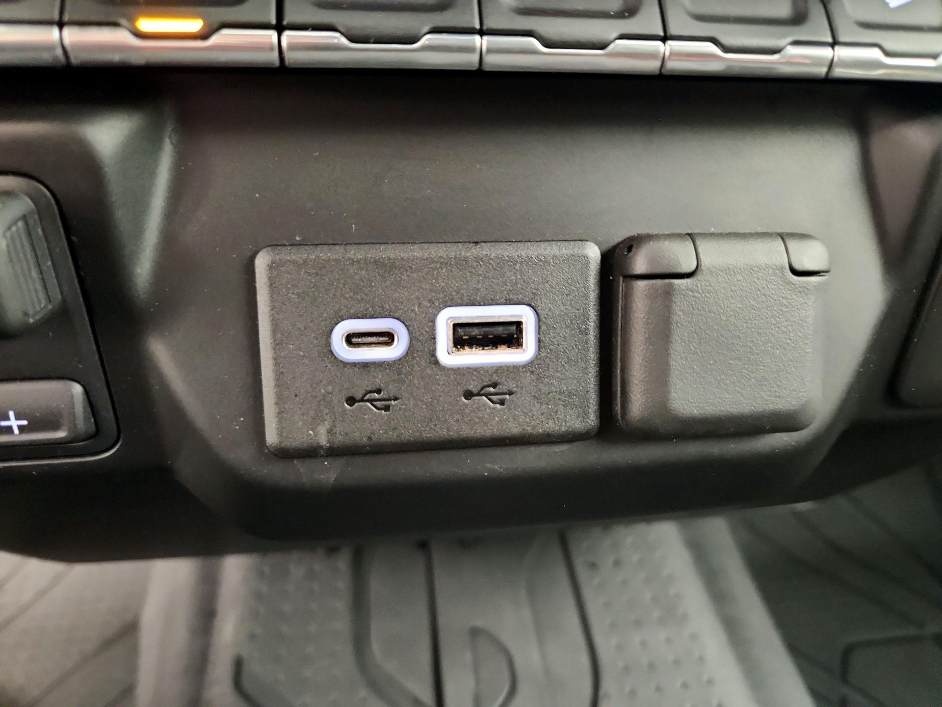 Thumbnail: 2019 Chevrolet Silverado 1500 - 18