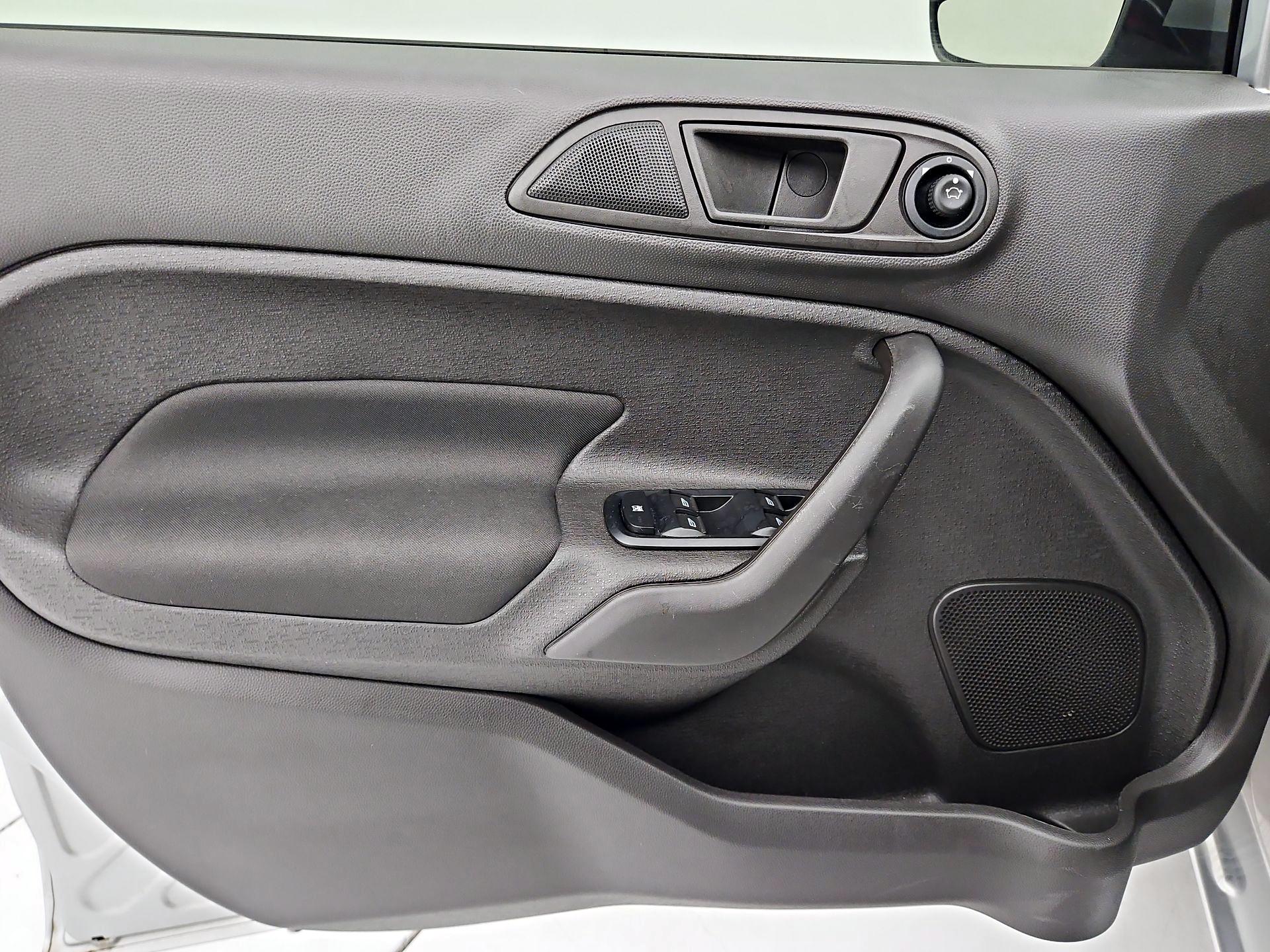 Thumbnail: 2019 Ford Fiesta - 12